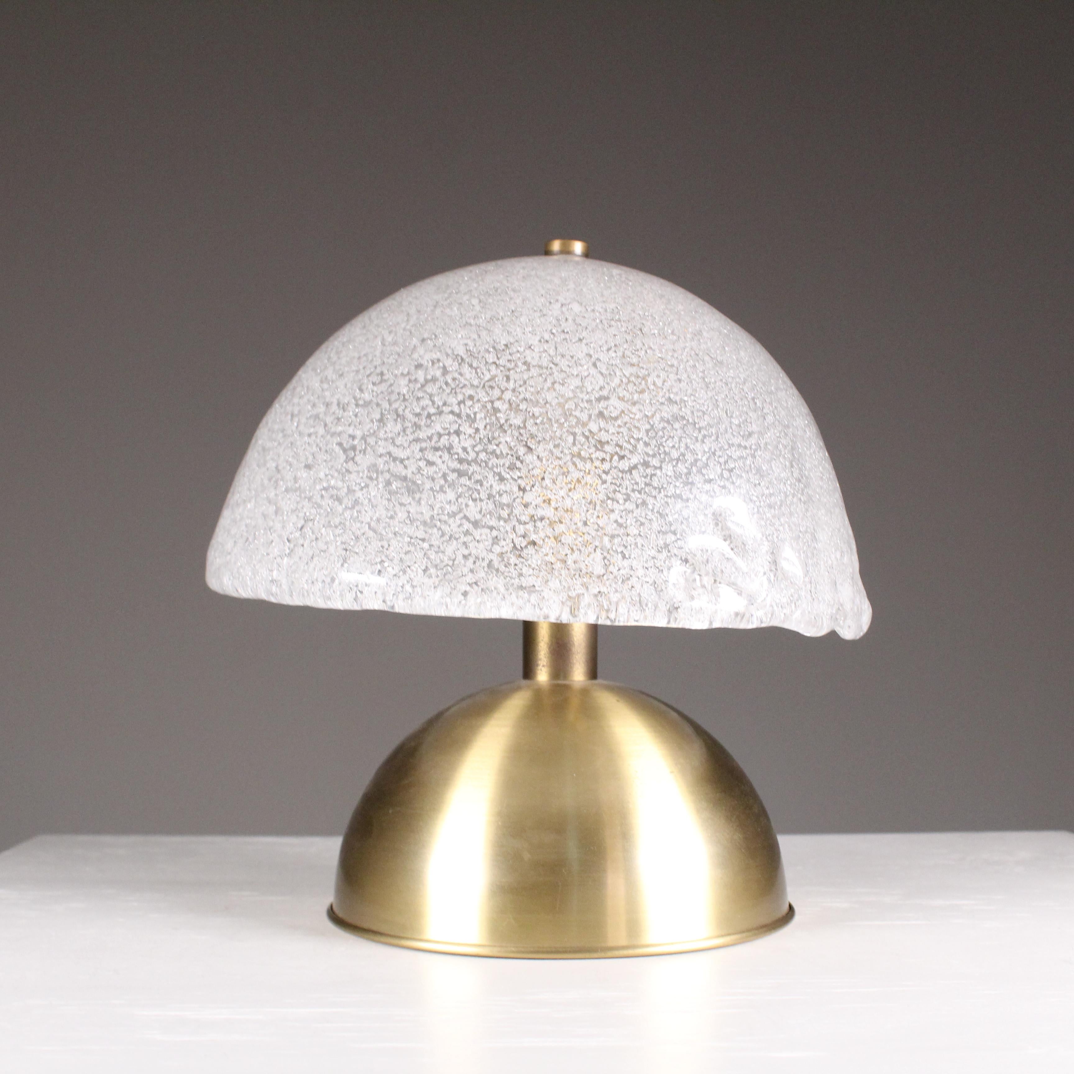 Italian Lampe de table en verre et laiton, Angelo Brotto en vente
