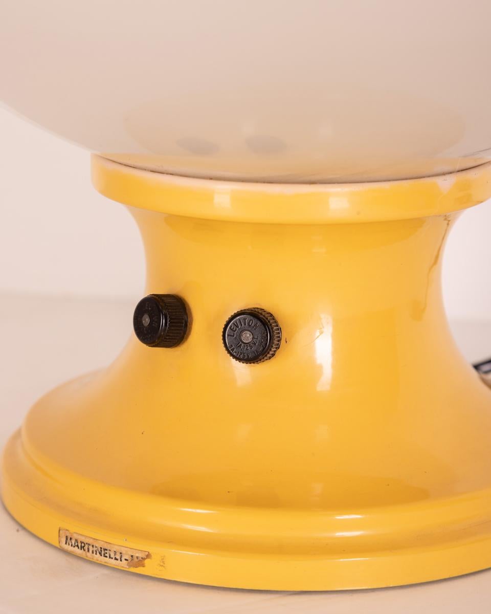 Métal Lampe de table vintage des années 1960 design martinelli luce en vente