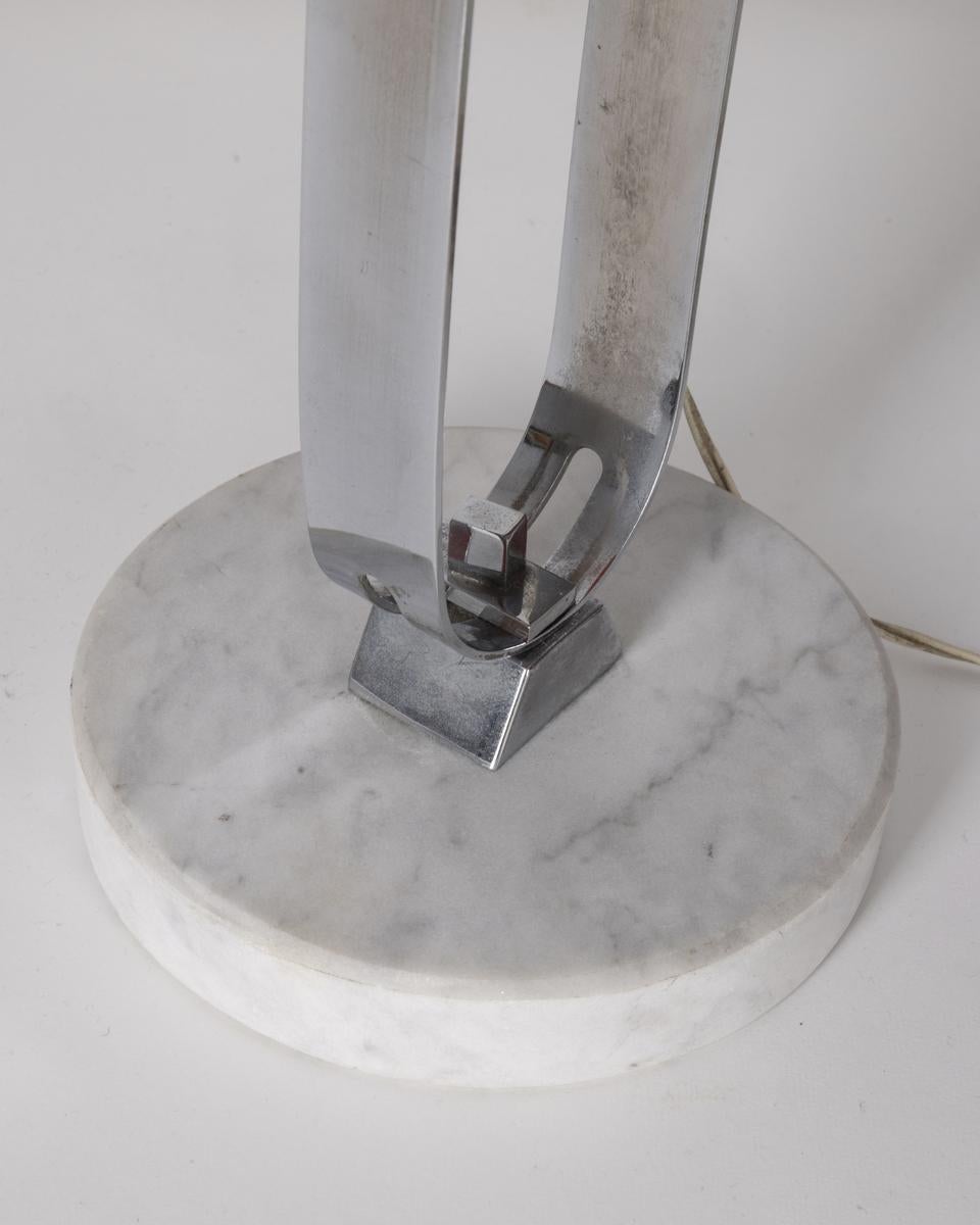 Metal Vintage 1960s table lamp in marble and orange metal Italian design For Sale