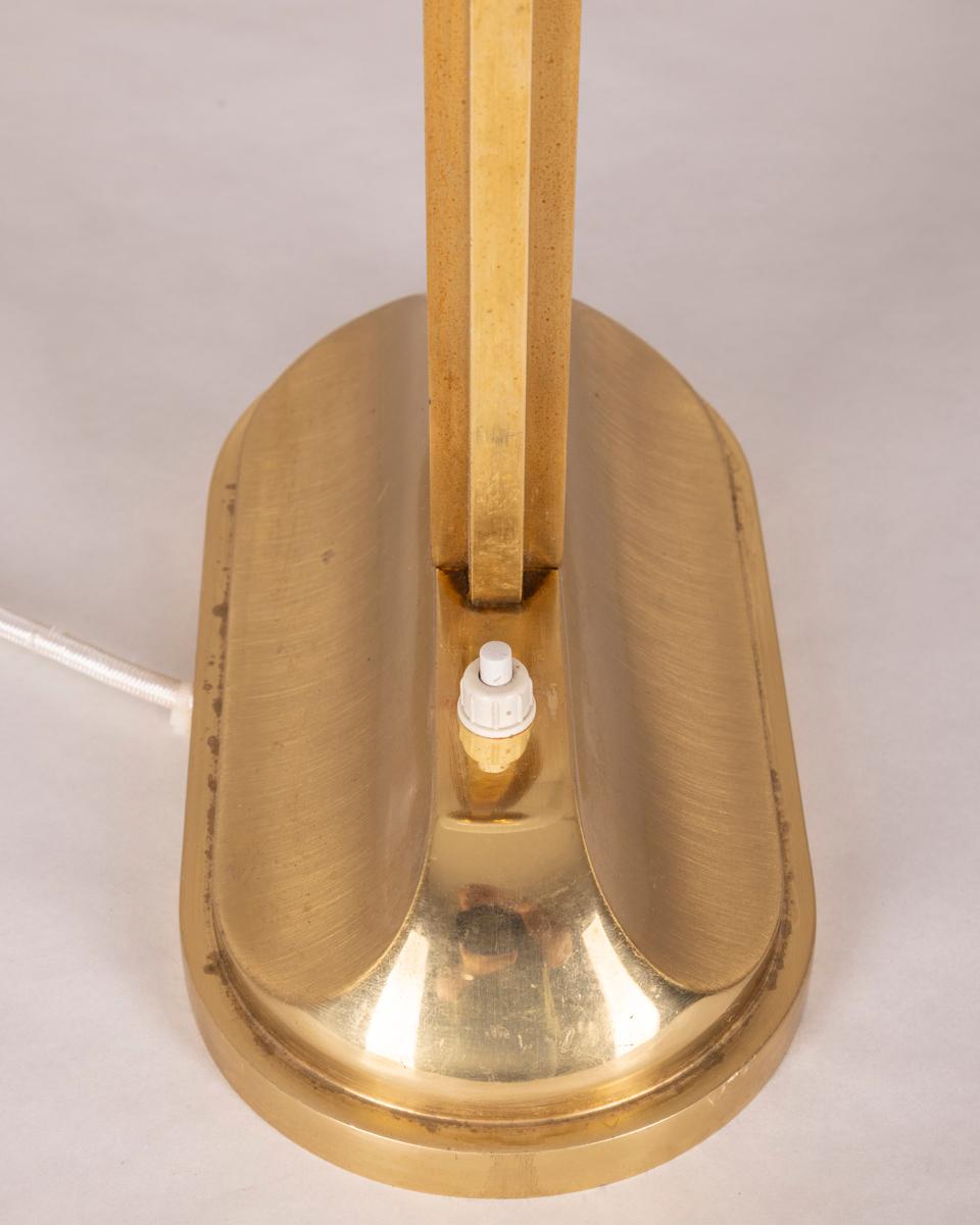1960er Jahre Vintage Tischlampe vergoldetes Messing und Glas Italienisches Design im Angebot 3