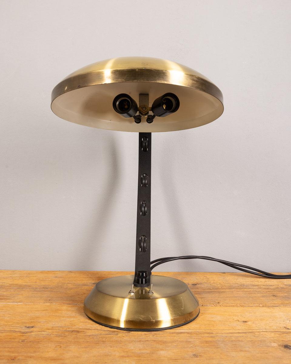 Lampe de table vintage des années 70 laiton doré design italien en vente 4