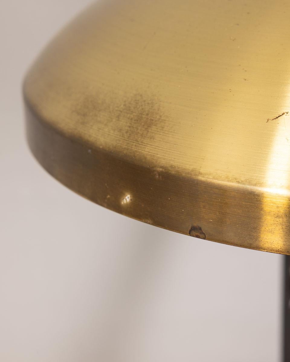 Lampe de table vintage des années 70 laiton doré design italien en vente 1