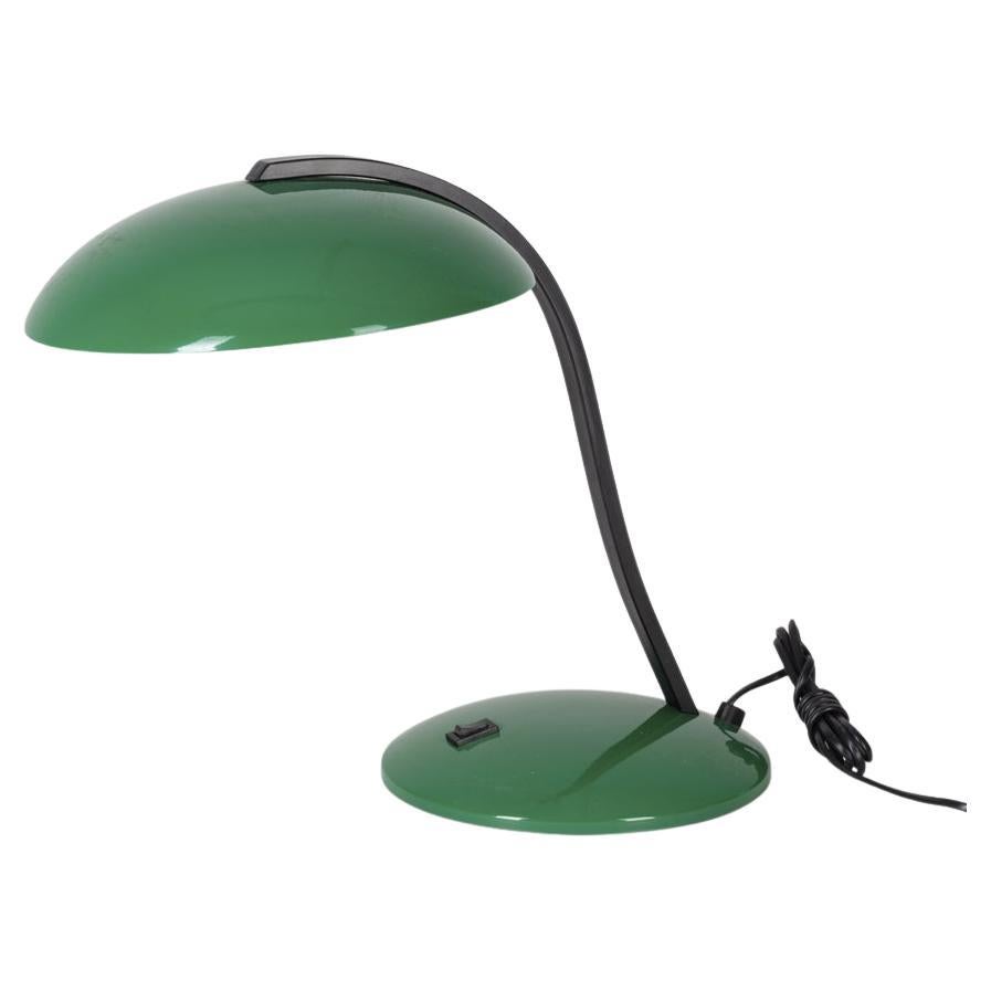 Lampe de table vintage en métal vert des années 1980 conçue par Veneta Lumi en vente
