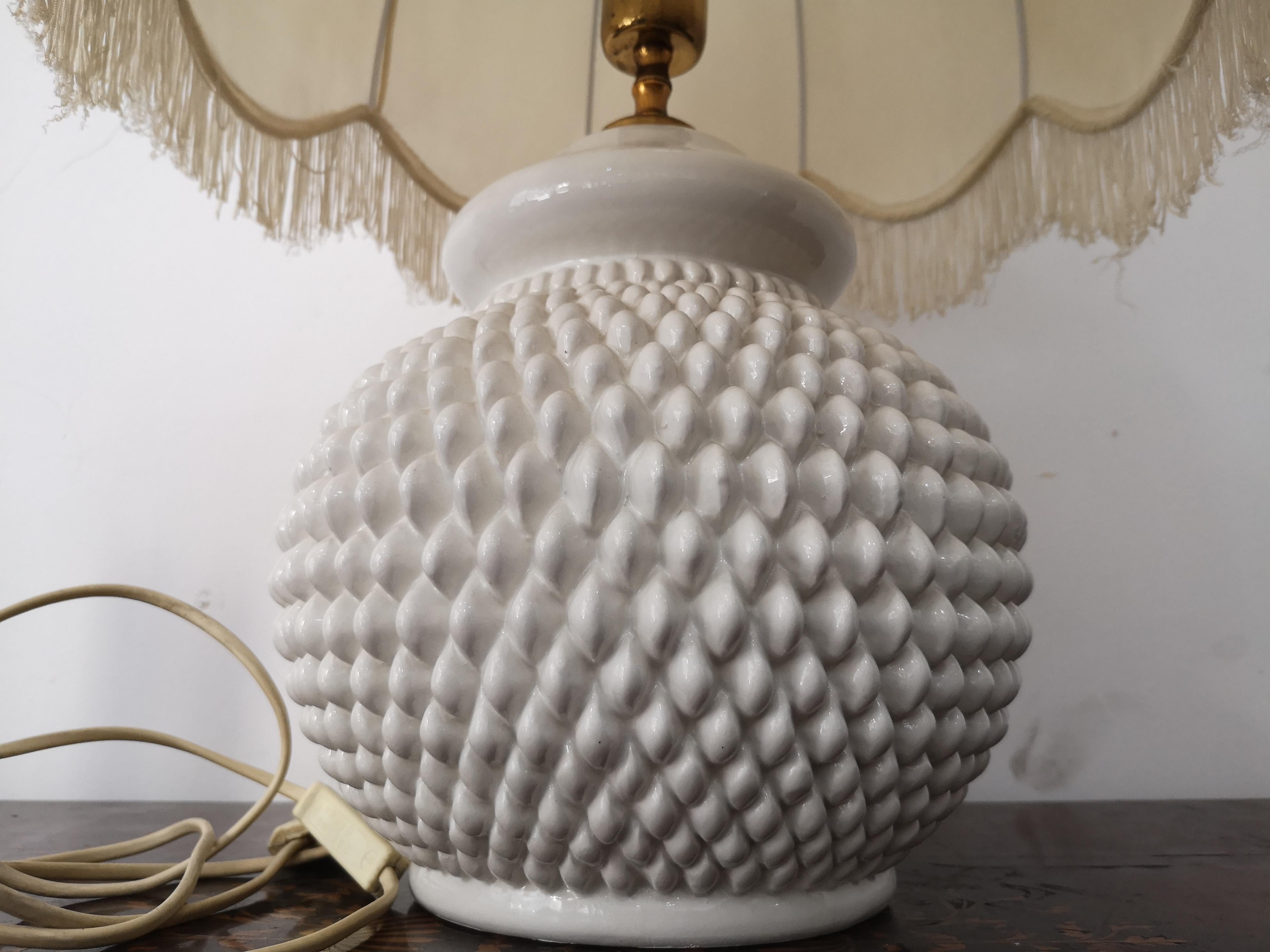 Vintage table lamp Hobnail white ceramic 1970s For Sale 3