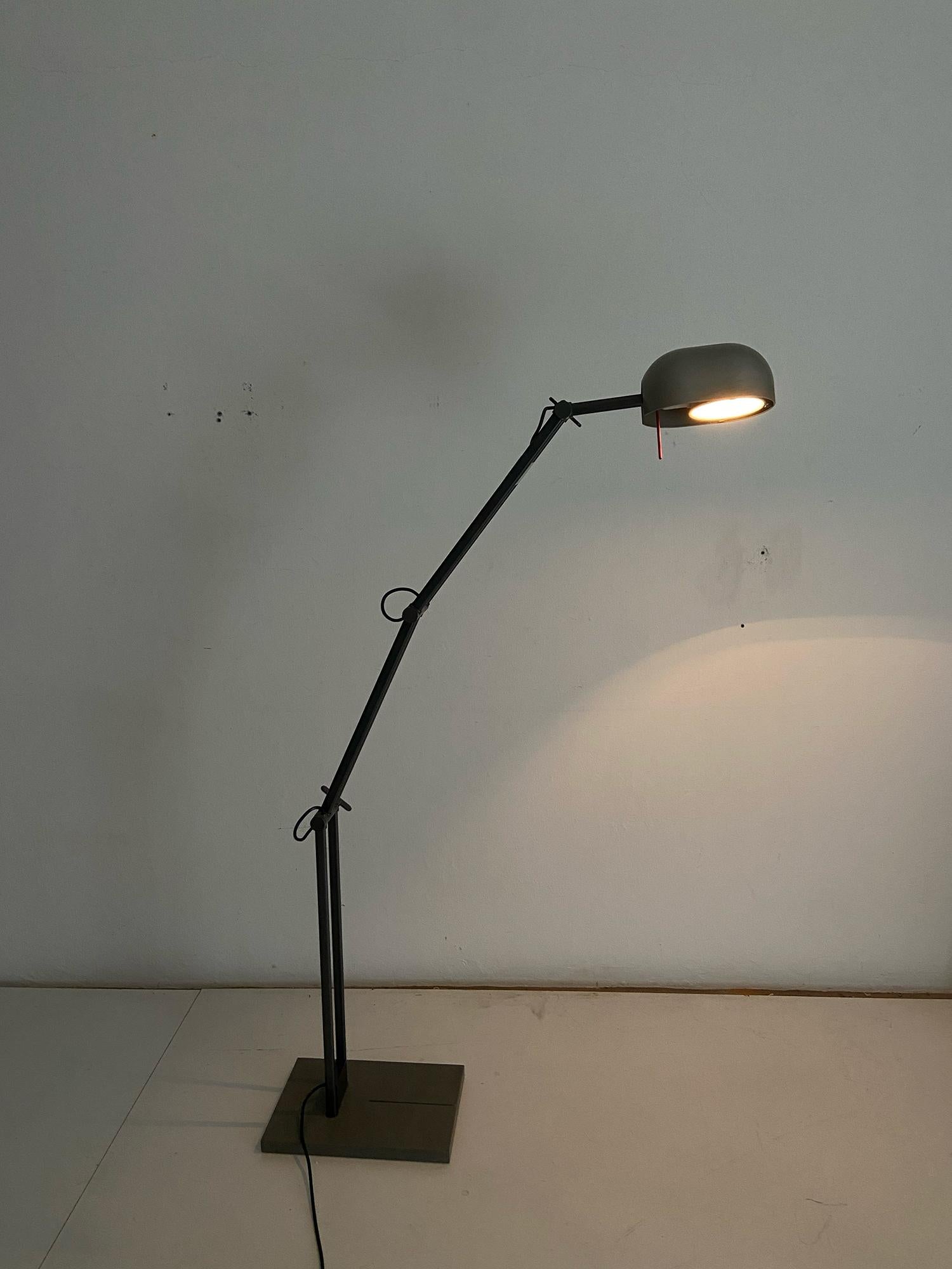 Late 20th Century Lampada da terra Adone di CP & CR Associati e prodotta da Artemide, anni 80. in vendita