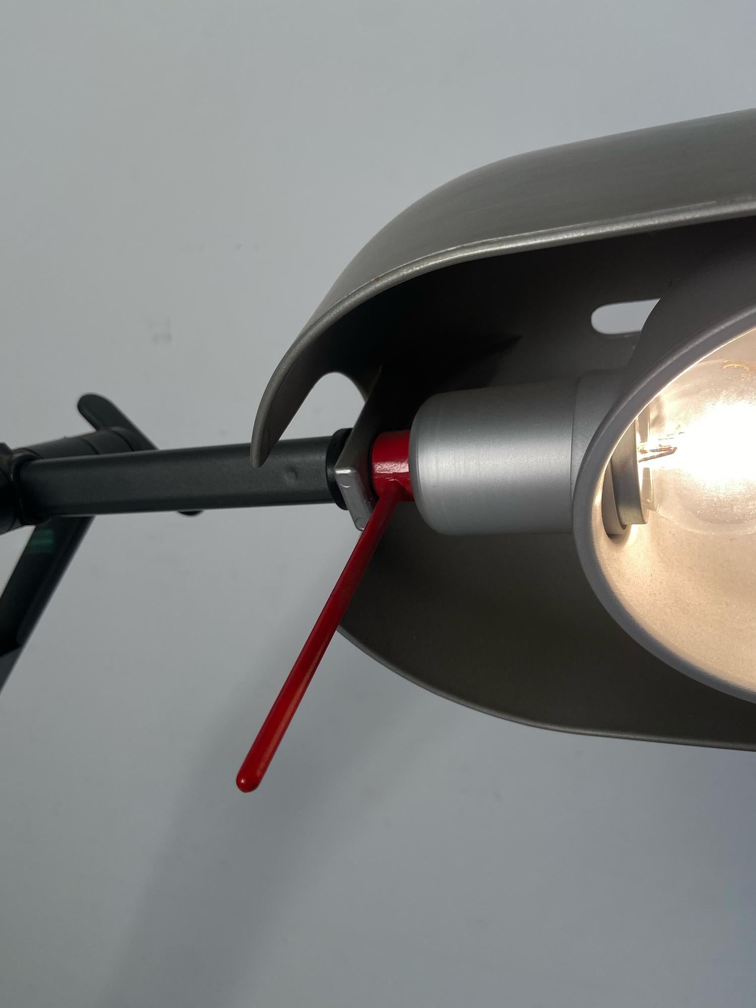 Lampada da terra Adone di CP & CR Associati e prodotta da Artemide, anni 80. in vendita 2