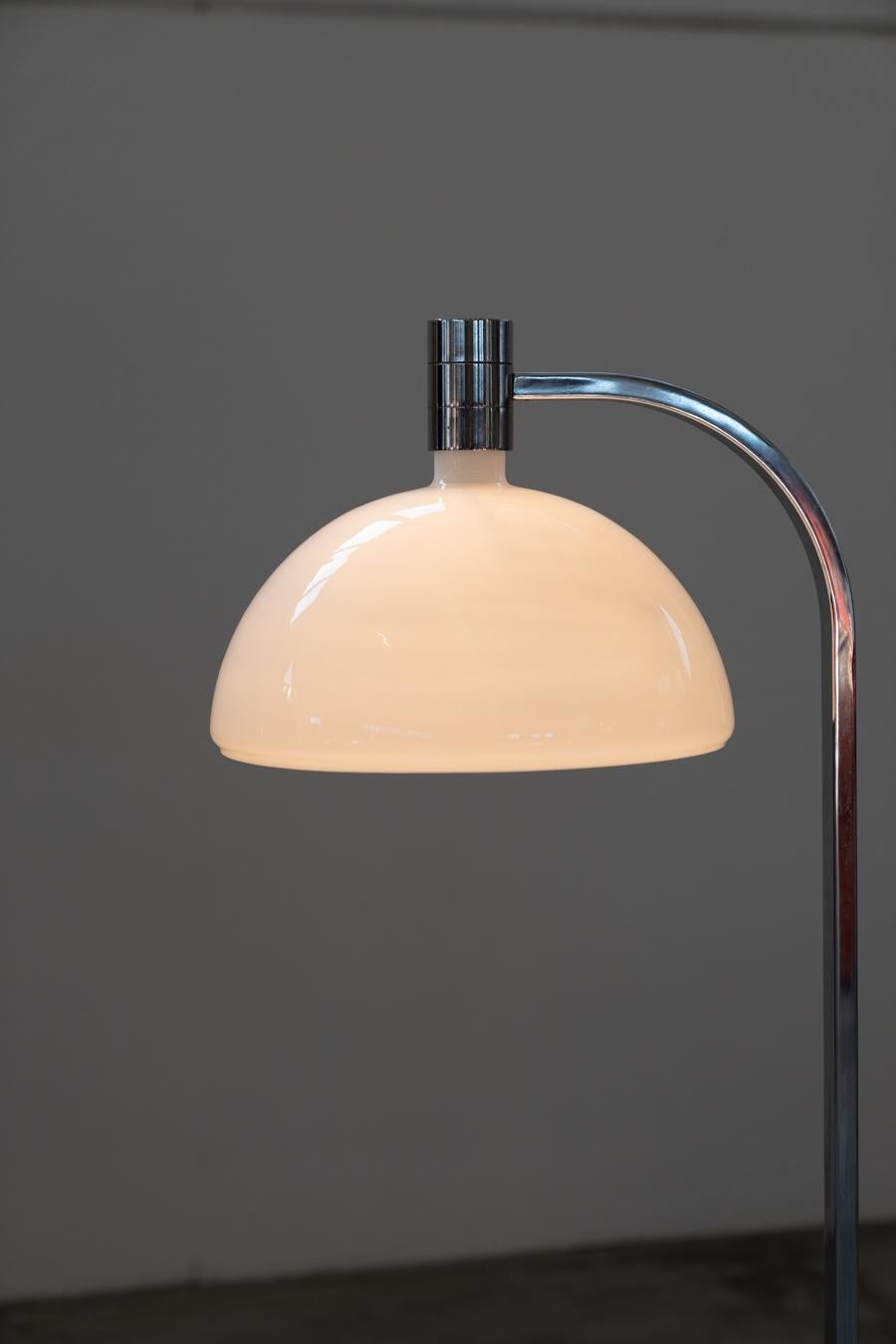 Metal AM-AS floor lamp, by Franco Albini, Franca Helg, Antonio Piva, from Sirrah For Sale