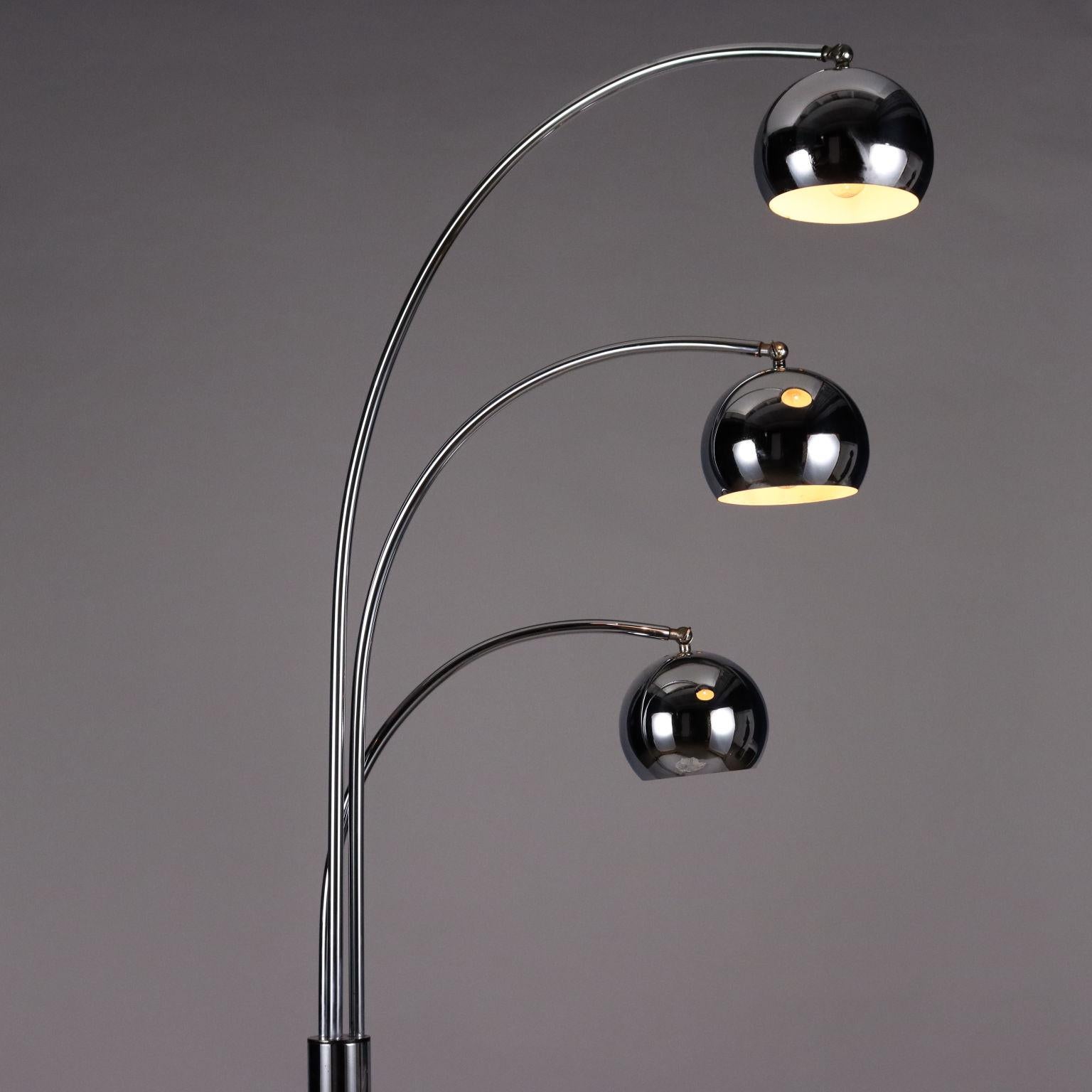 Stehlampe aus den 60er und 70er Jahren (Mid-20th Century) im Angebot