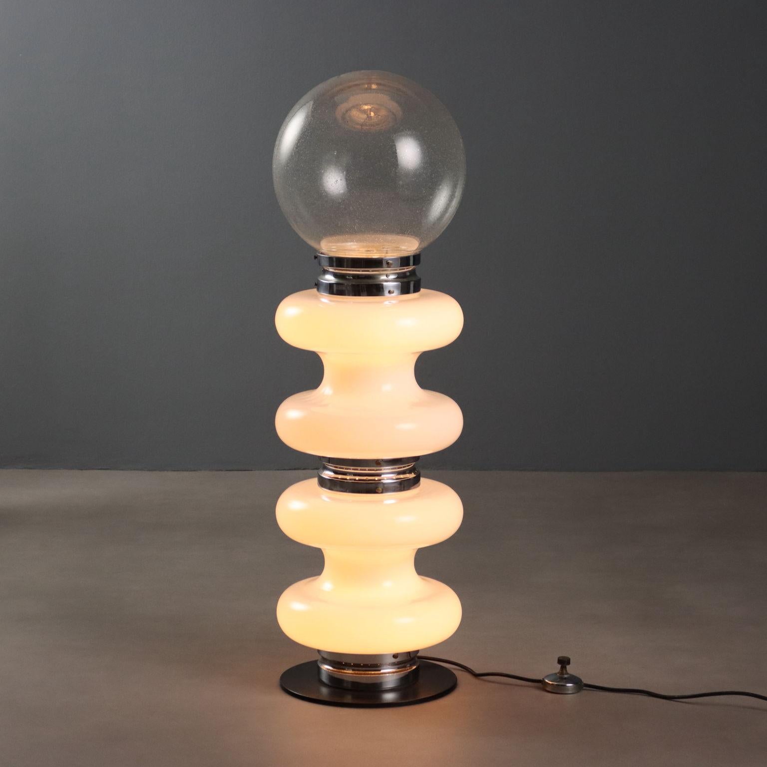 Vintage floor lamp with dual ignition in milky and clear glass, metal details.