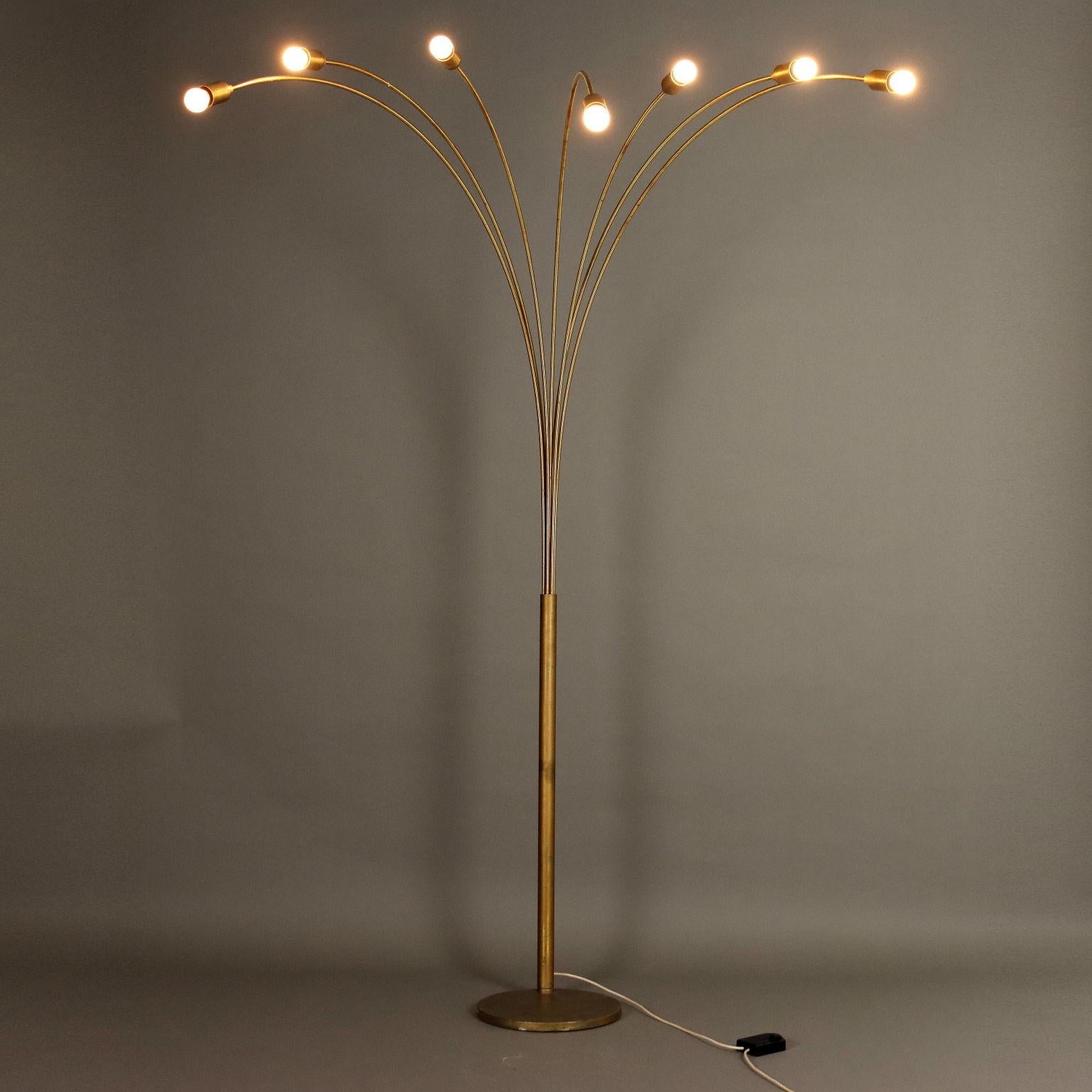 Lámpara de pie de 2 puntos de luz con dosel orientable y orientable, base de metal cromado, estructura de aluminio cromado. 