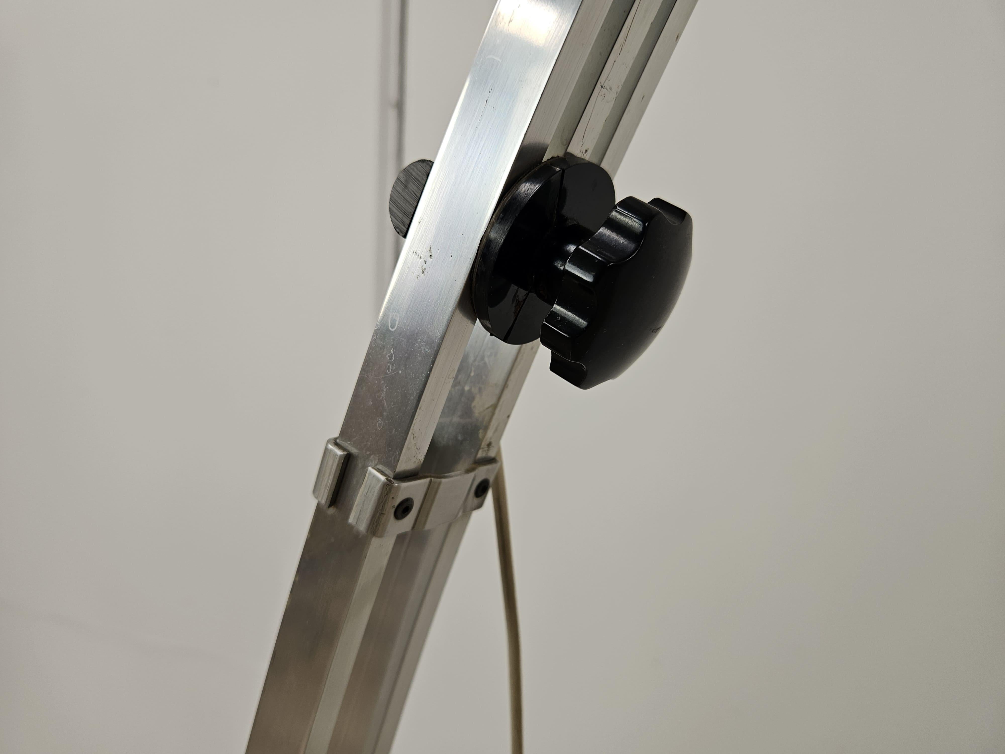 Lampadaire 70s extensible en métal chromé et plastique 4