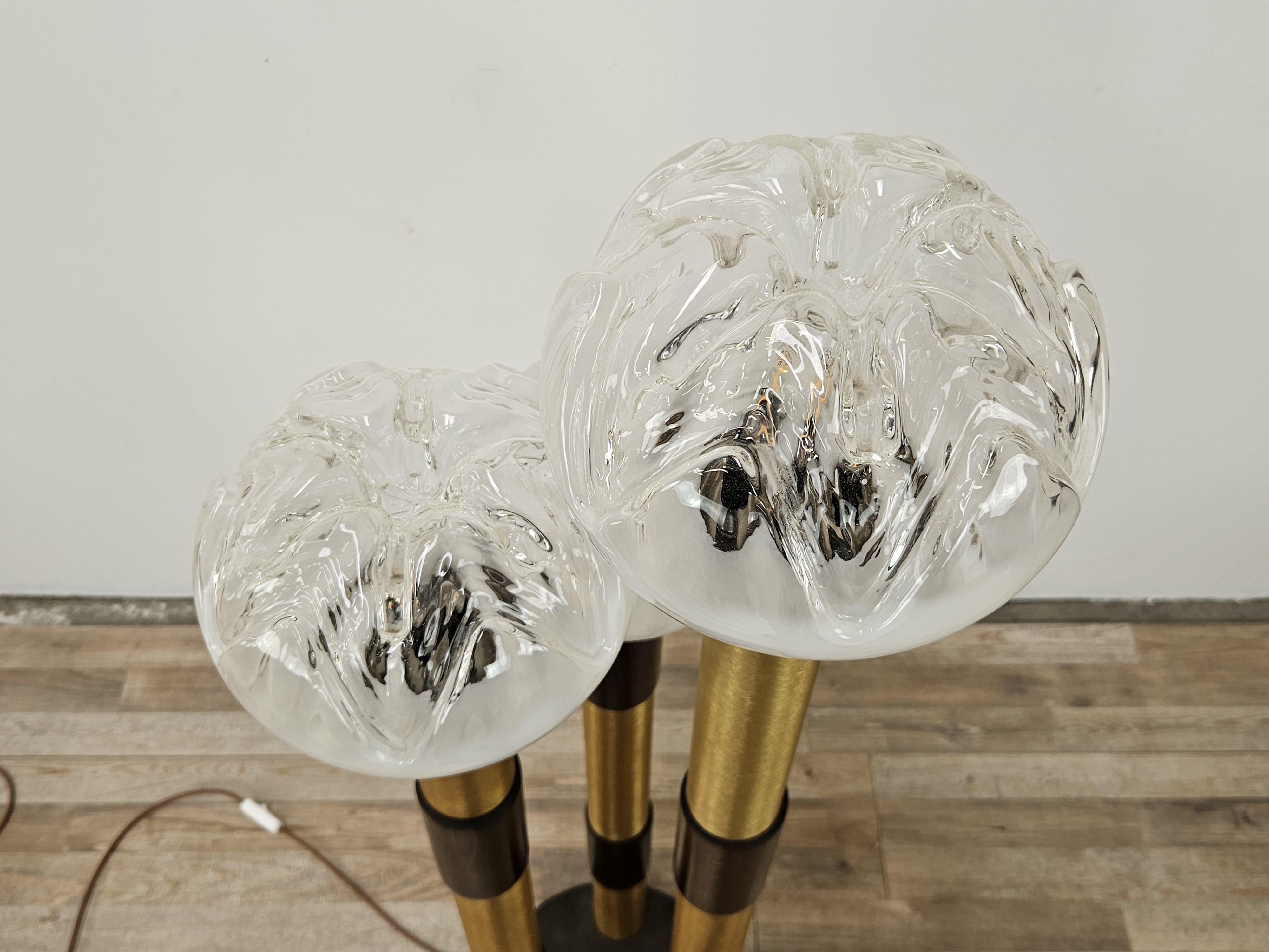 Italian Lampadaire des années 1970 en verre de Murano, bois et métal avec 3 points lumineux en vente