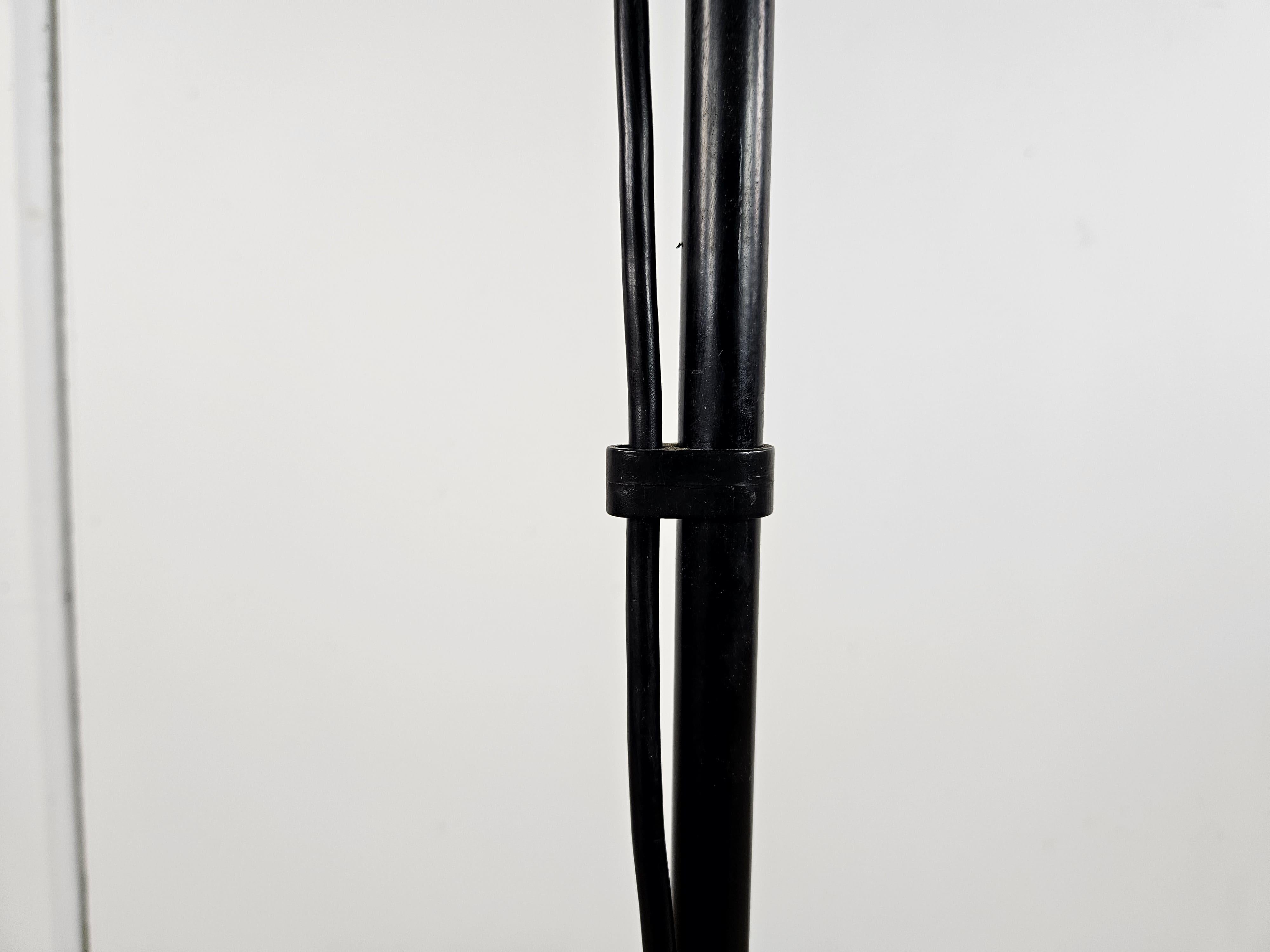 Aton floor lamp designed by Ernesto Gismondi in 1980 for Artemide For Sale 4