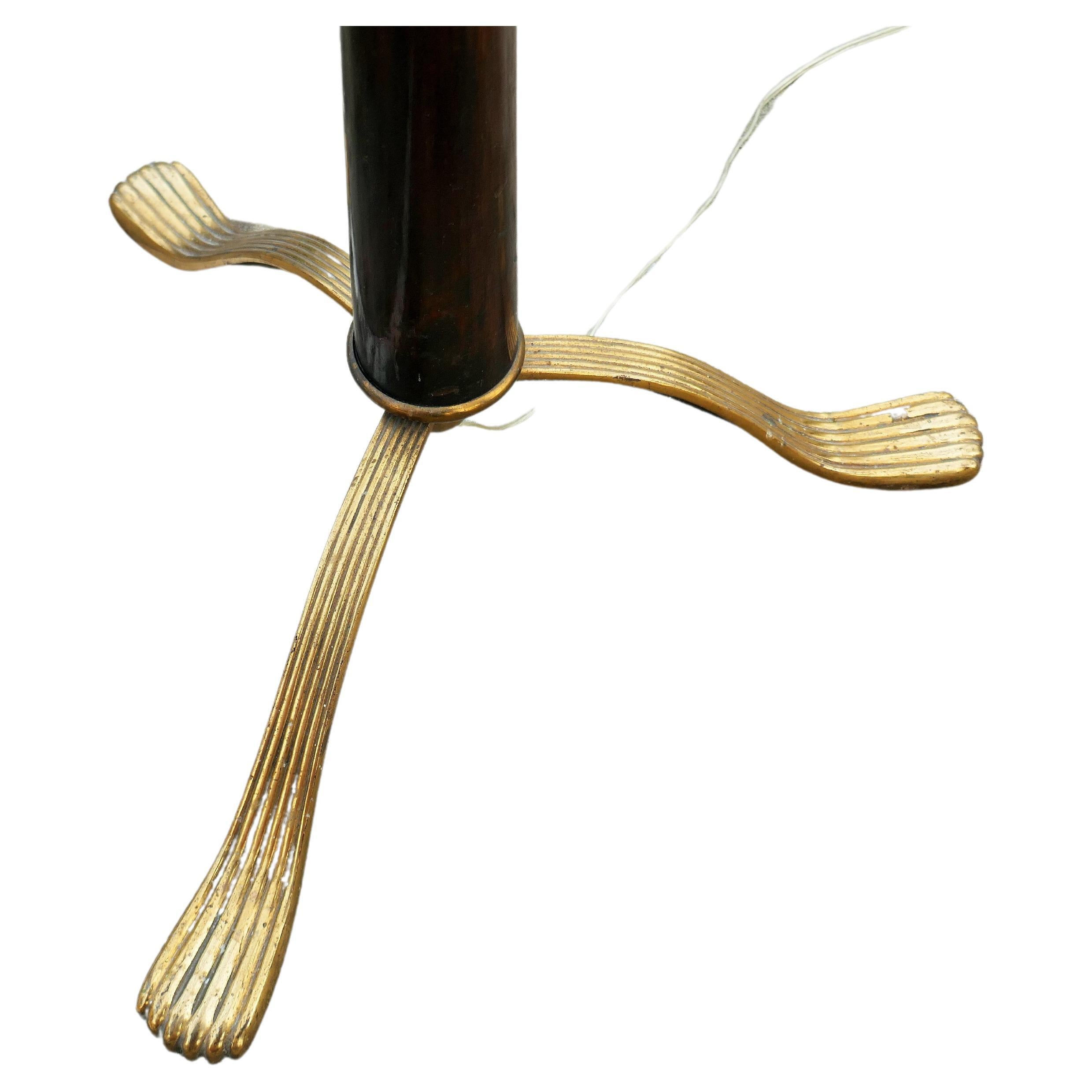 Mid-20th Century Floor lamp attributed to Osvaldo Borsani For Sale