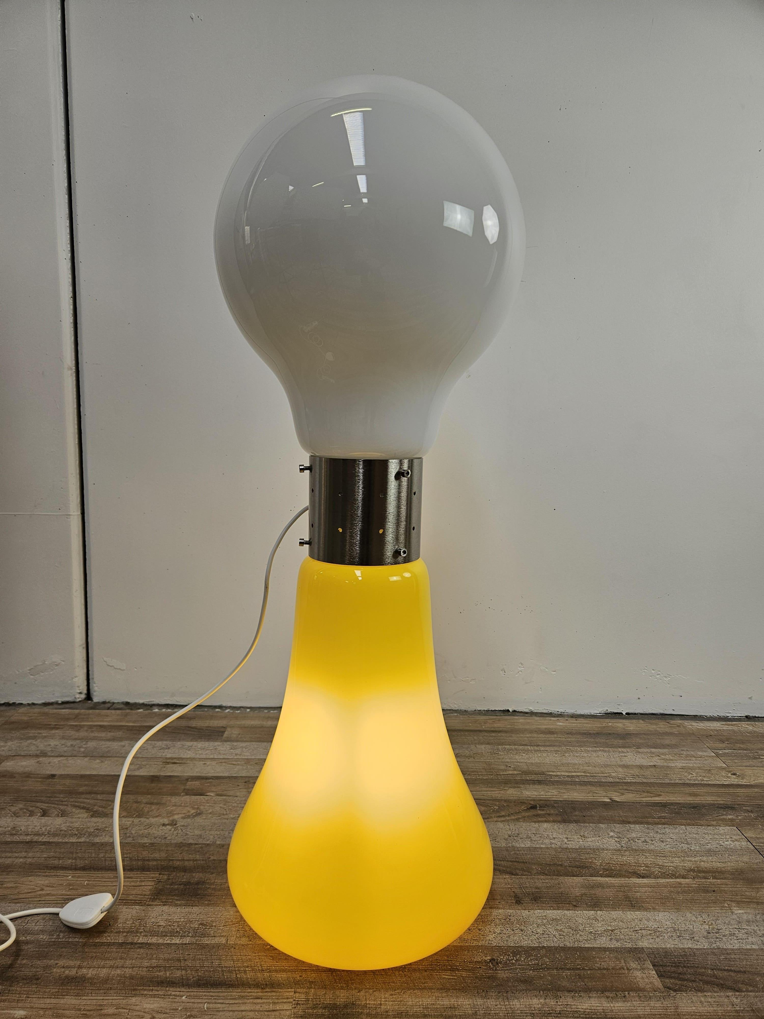 Lampada da terra Birillo in vetro di Murano di Carlo Nason per Mazzega 1964 9
