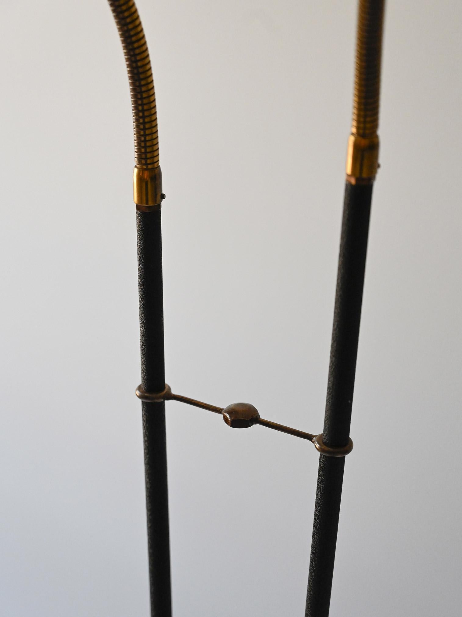 Floor lamp with two points of light For Sale 1