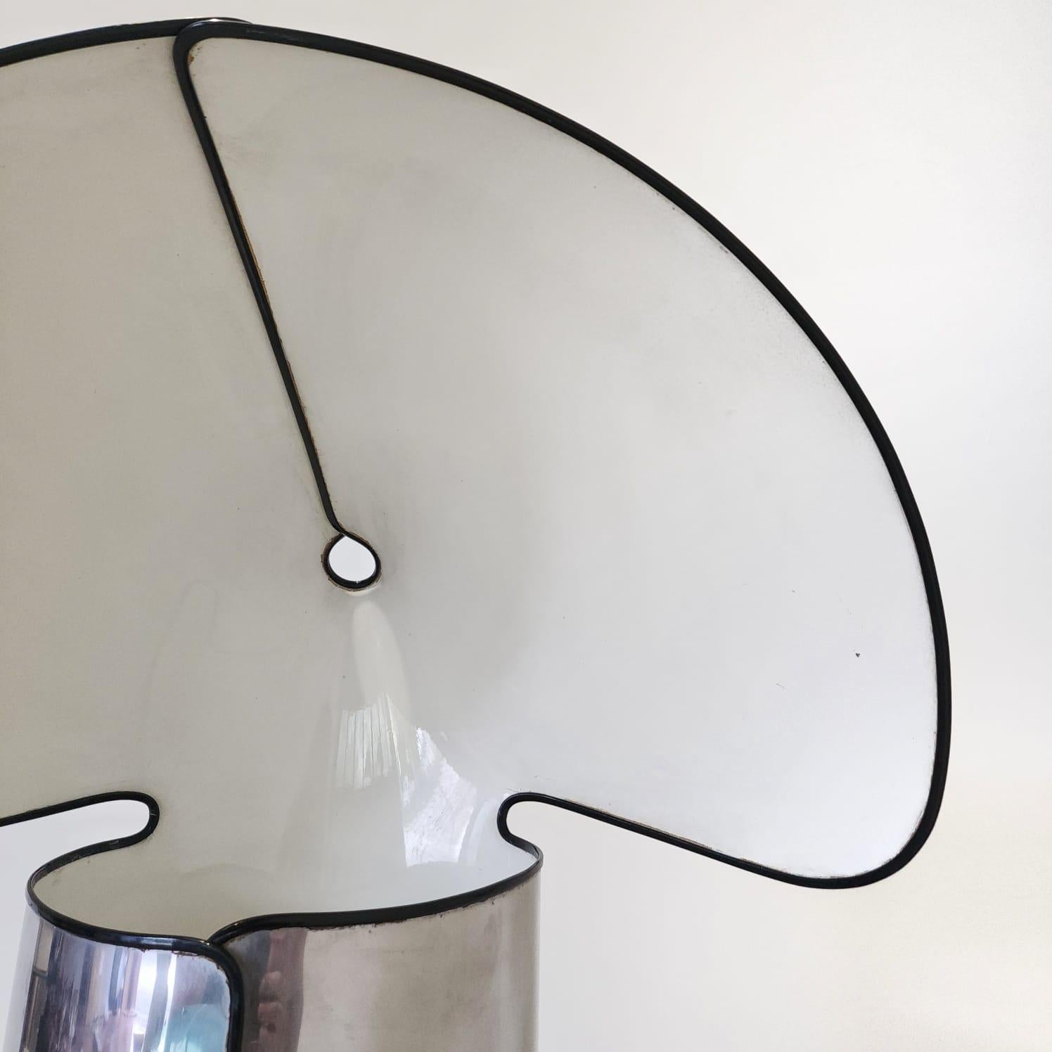 Italian design 1970s floor lamp 
