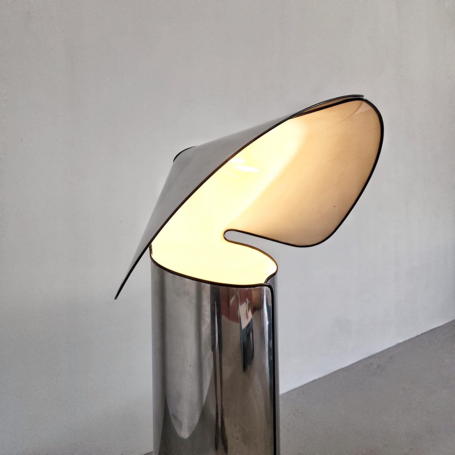 Italian design 1970s floor lamp 