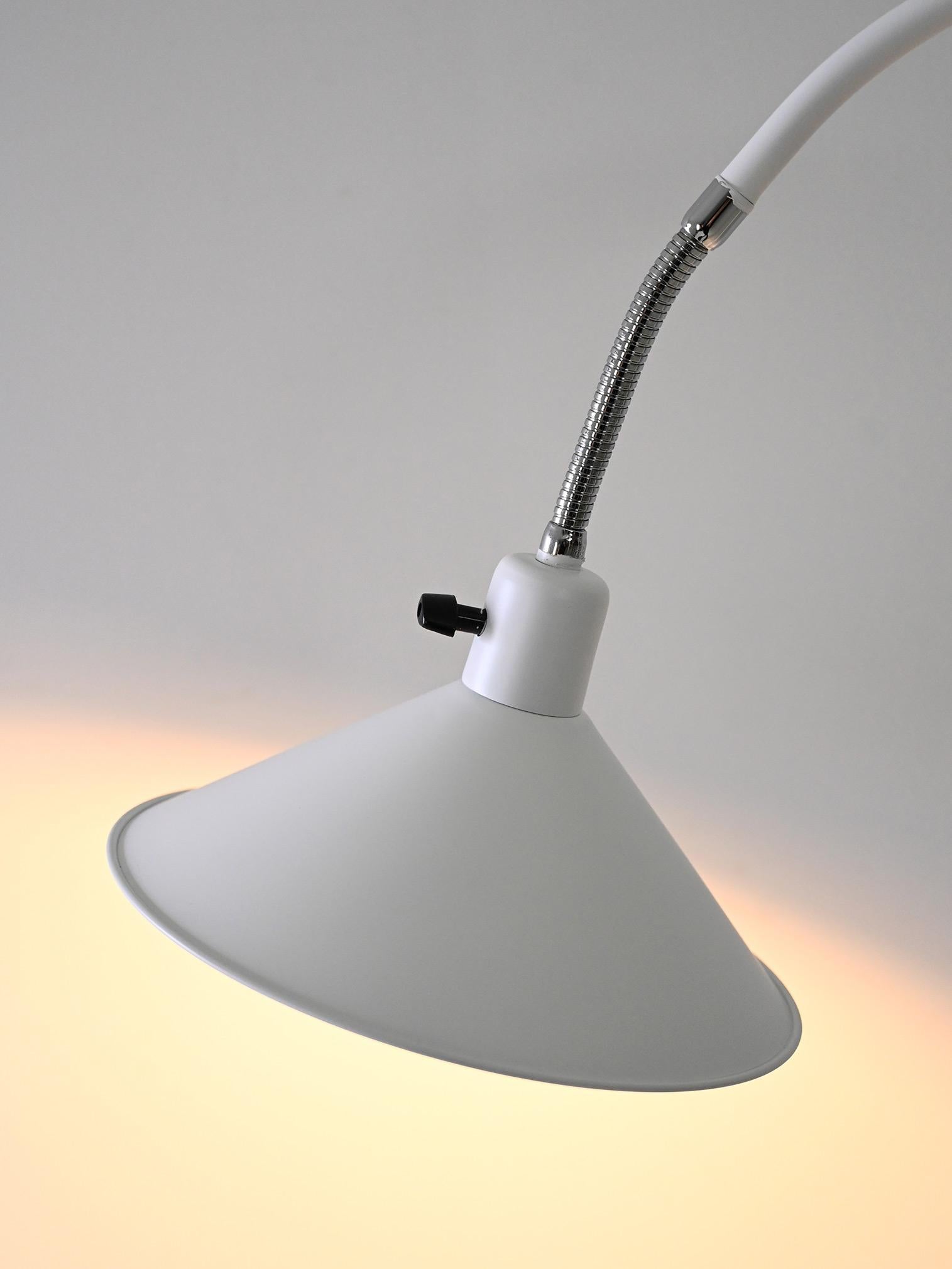 Nordic-made floor lamp For Sale 3