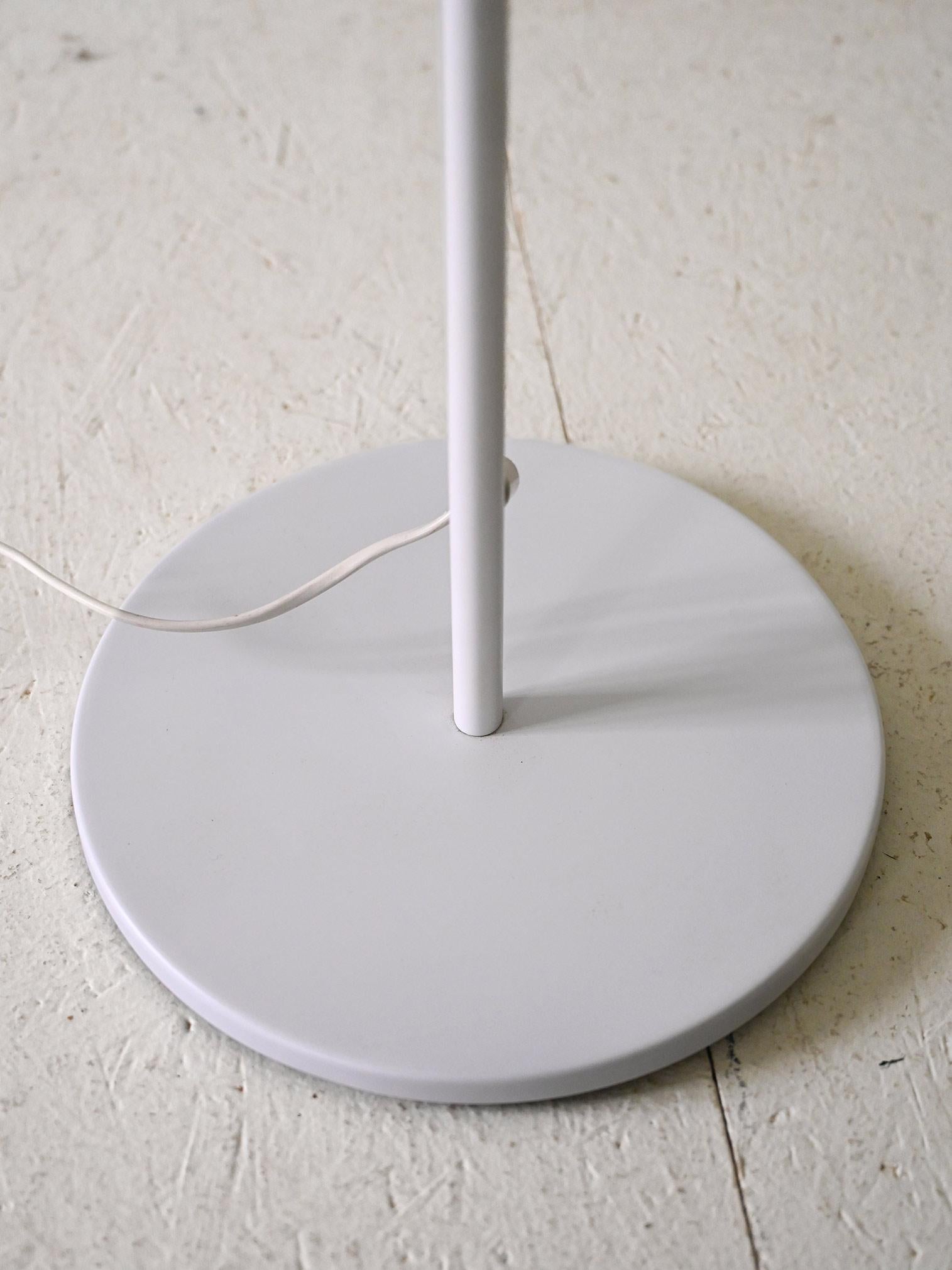 Nordic-made floor lamp For Sale 1