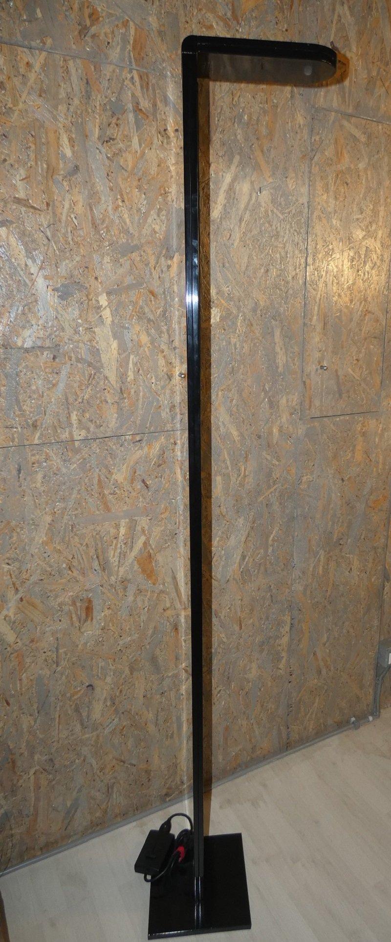 Lampada da terra di Maurizio Bertoni per Castaldi, Italia, anni '80 Minimalista en venta