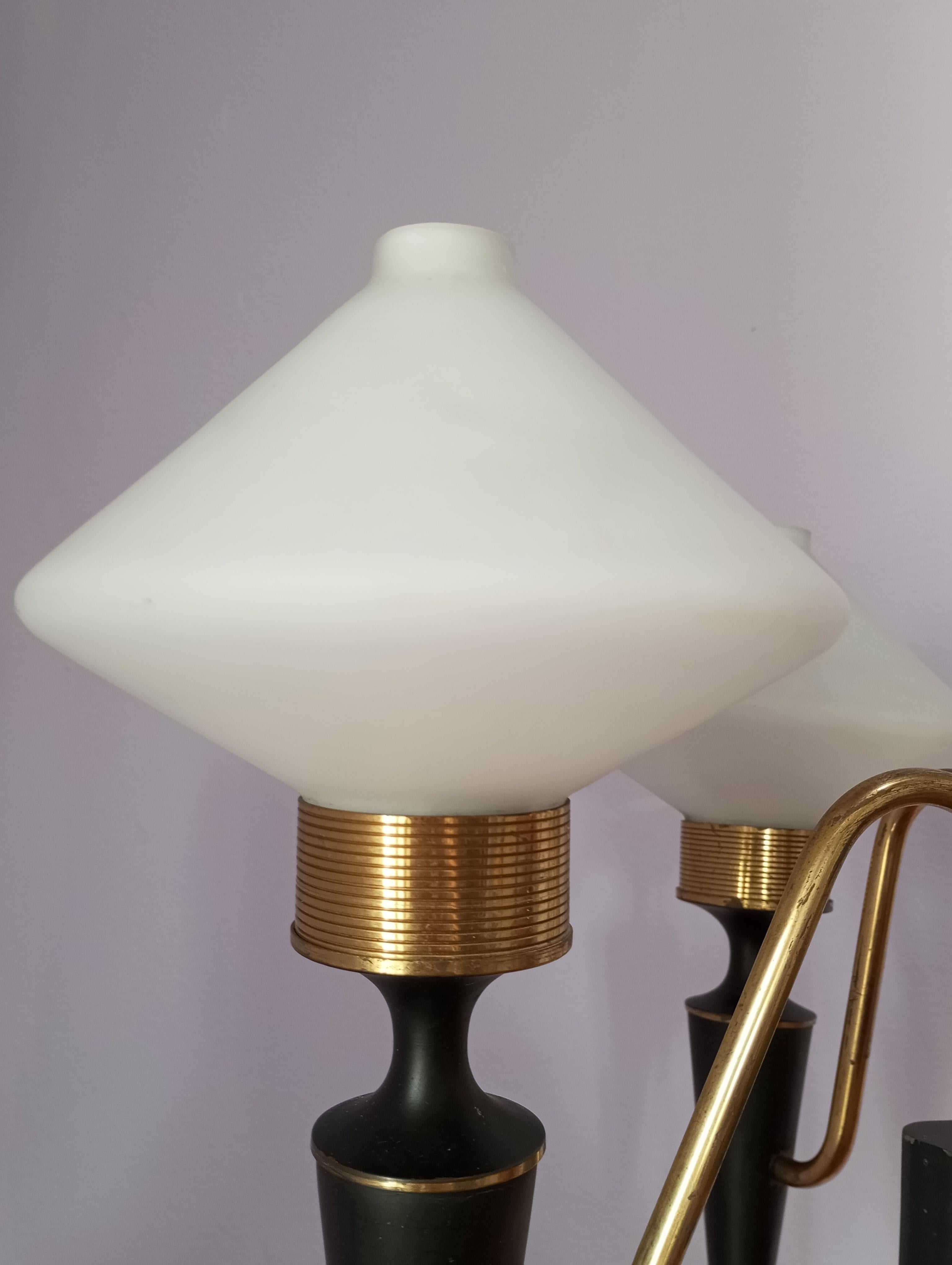 Lampadaire français à trois lumières de Maison Arlus Bon état - En vente à Firenze, FI