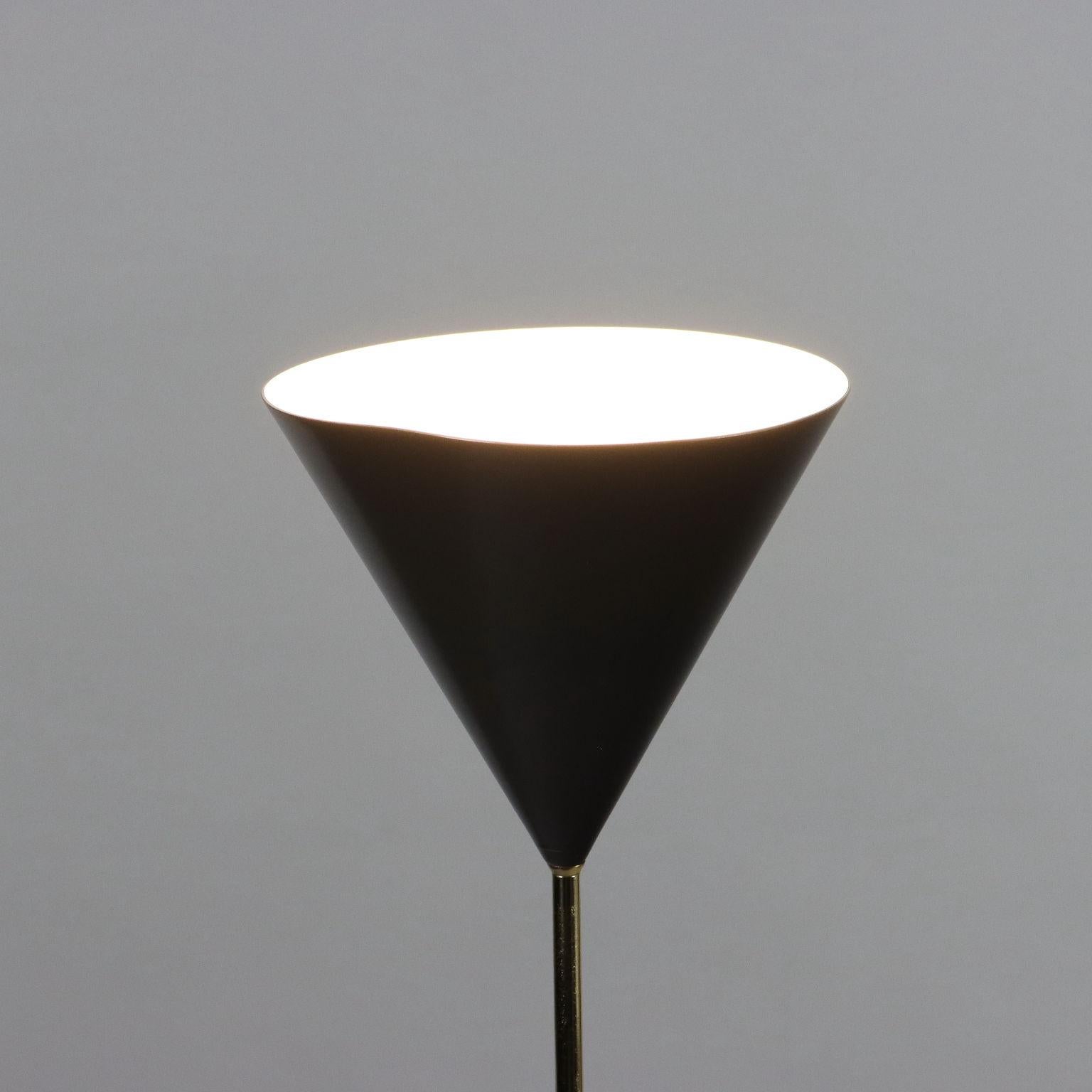 Mid-Century Modern 'Funnel' floor lamp (LTE5) Luigi Caccia Dominioni for Azucena, 1970s