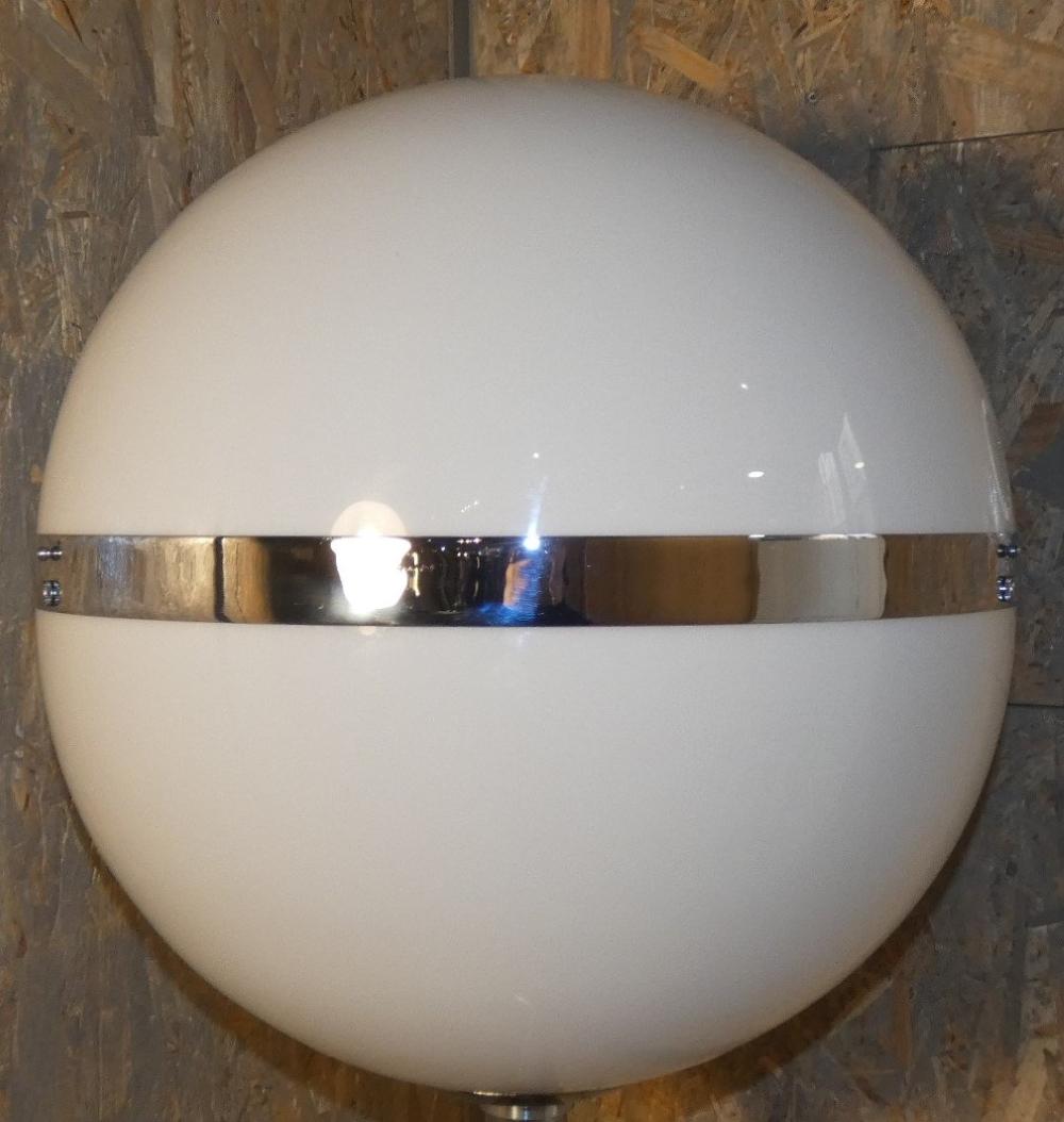 Late 20th Century Chromed steel and perspex floor lamp, Italy 1970s For Sale