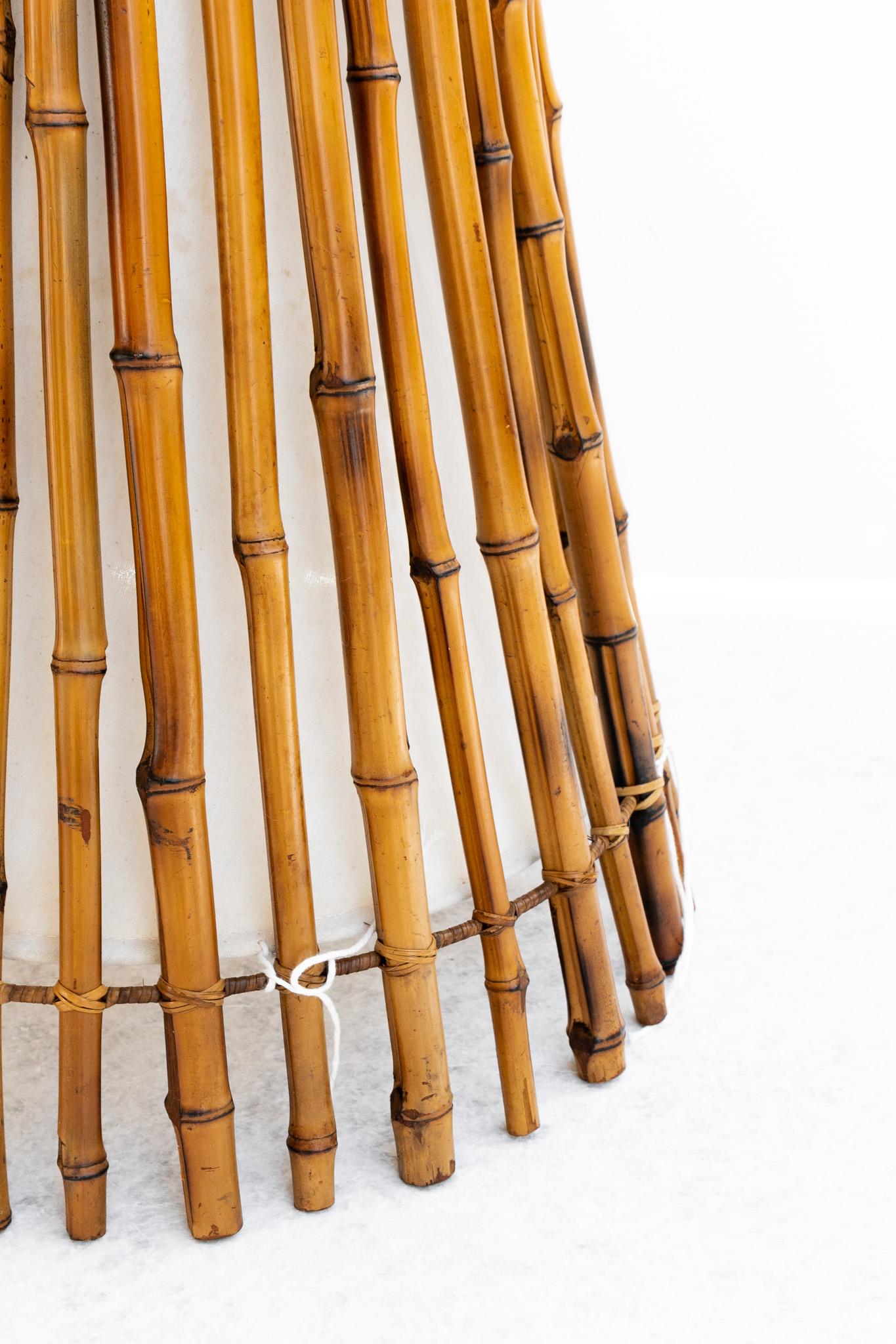 Lampada da terra in bambù, Anni '60 For Sale 1