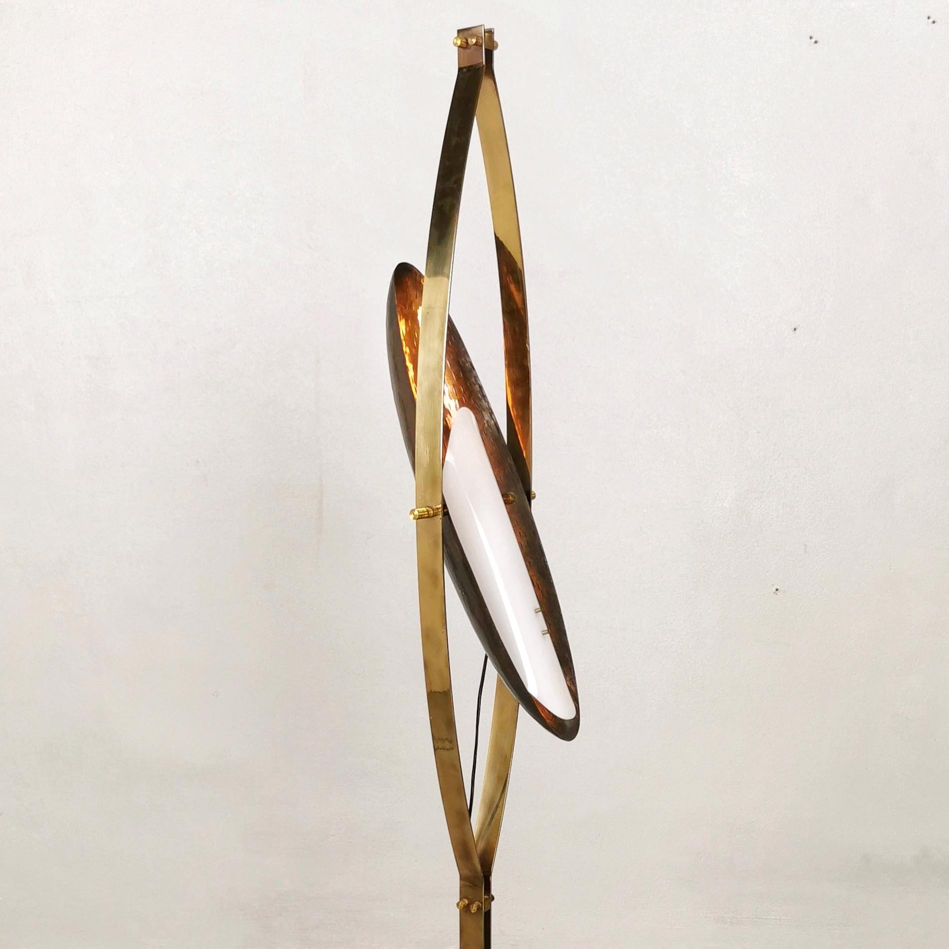 Reggiani Copper and Brass Floor Lamp 1960s For Sale 3