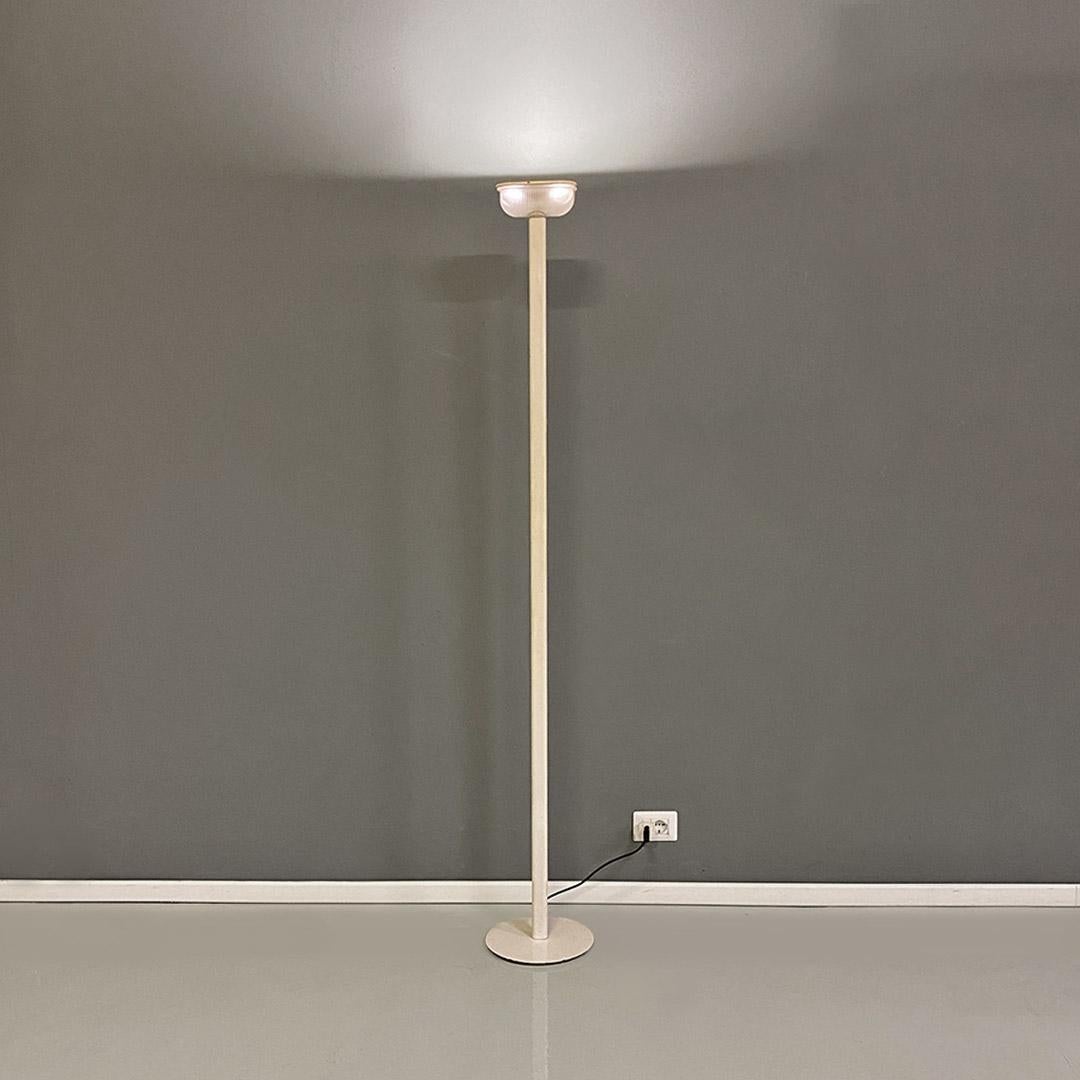 Floor lamp, modern Italian, white metal and knurled glass, ca 1980s For Sale 5