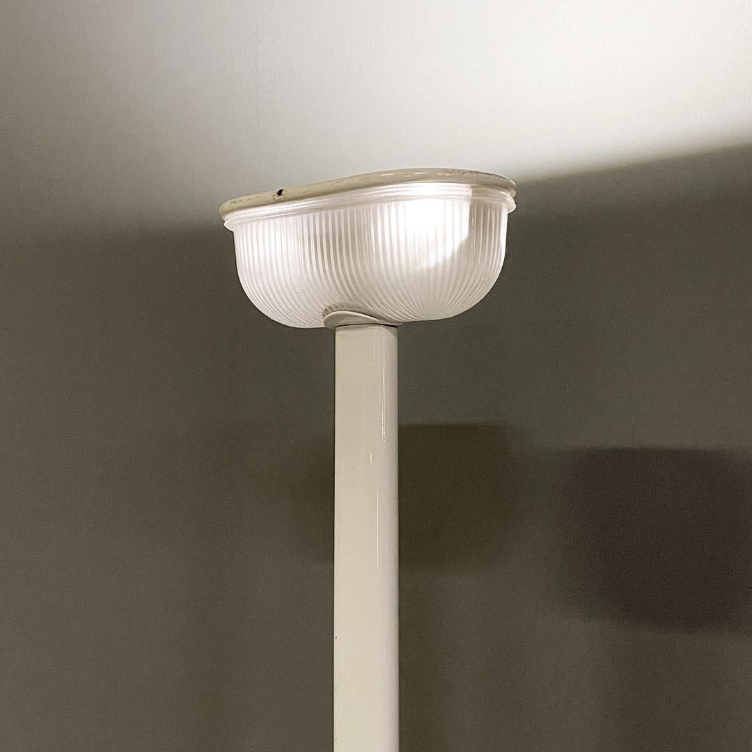 Italian modern white metal and knurled glass floor lamp, 1980s in vendita 7