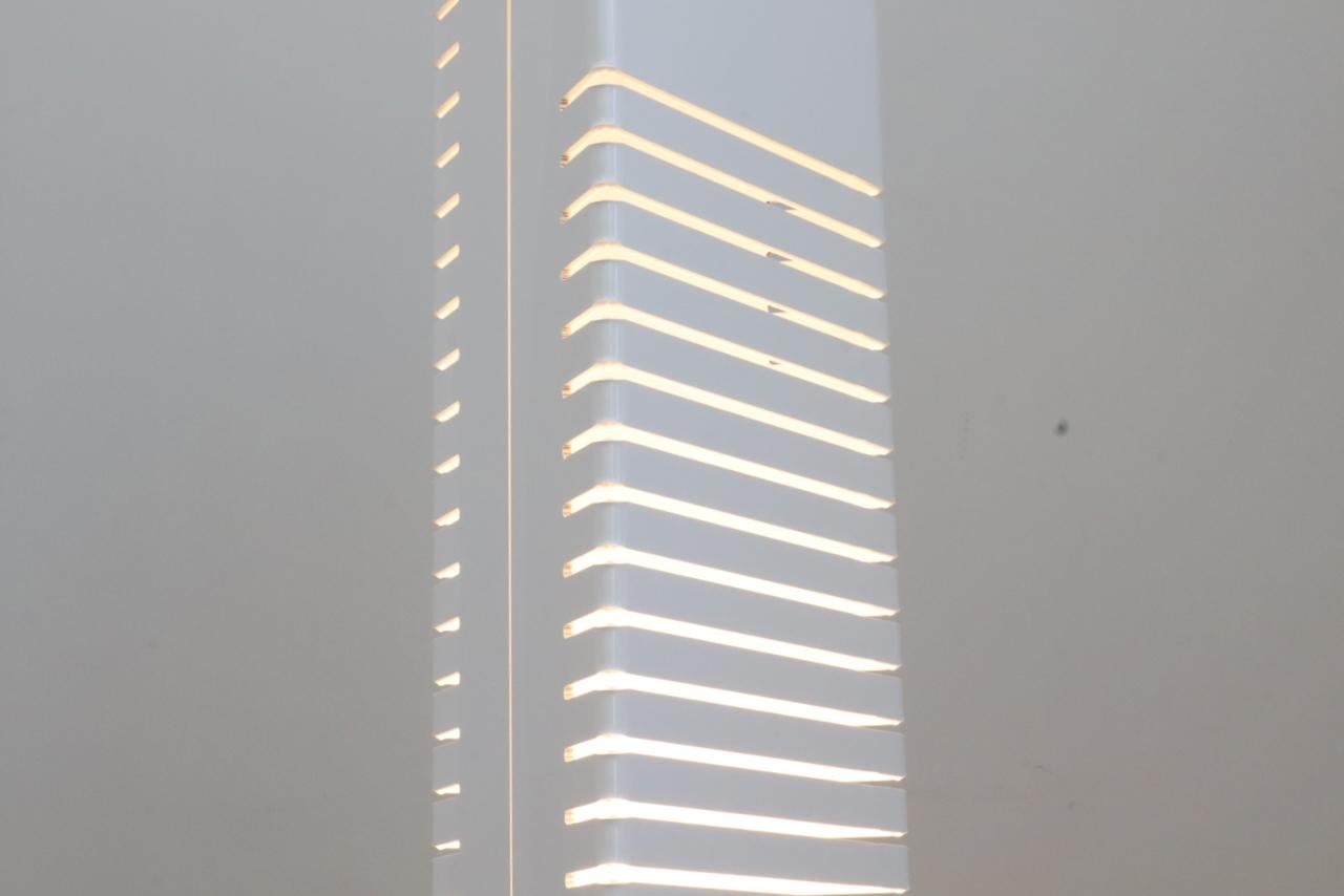 Lampada da terra Lorenzo Carmellini & Enrico Tronconi 'I Personaggi' in Bianco im Angebot 3