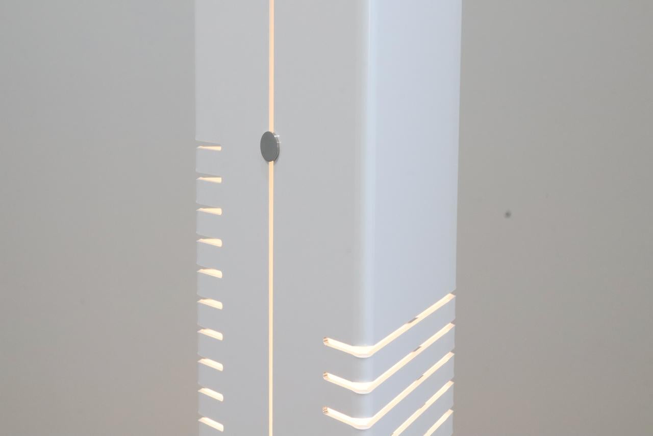 Lampada da terra Lorenzo Carmellini & Enrico Tronconi 'I Personaggi' in Bianco (Acryl) im Angebot