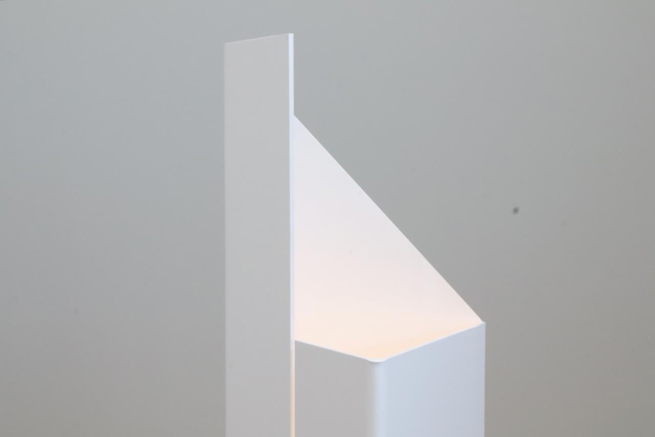 Lampada da terra Lorenzo Carmellini & Enrico Tronconi 'I Personaggi' in Bianco im Angebot 1