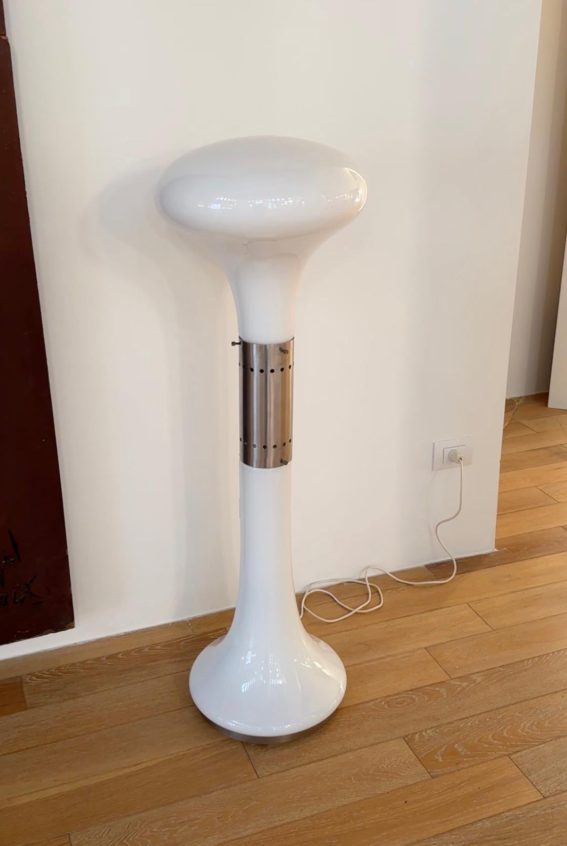 Italian Lampada da terra LT 220 in vetro di Murano, design di Carlo Nason per Mazzega in vendita