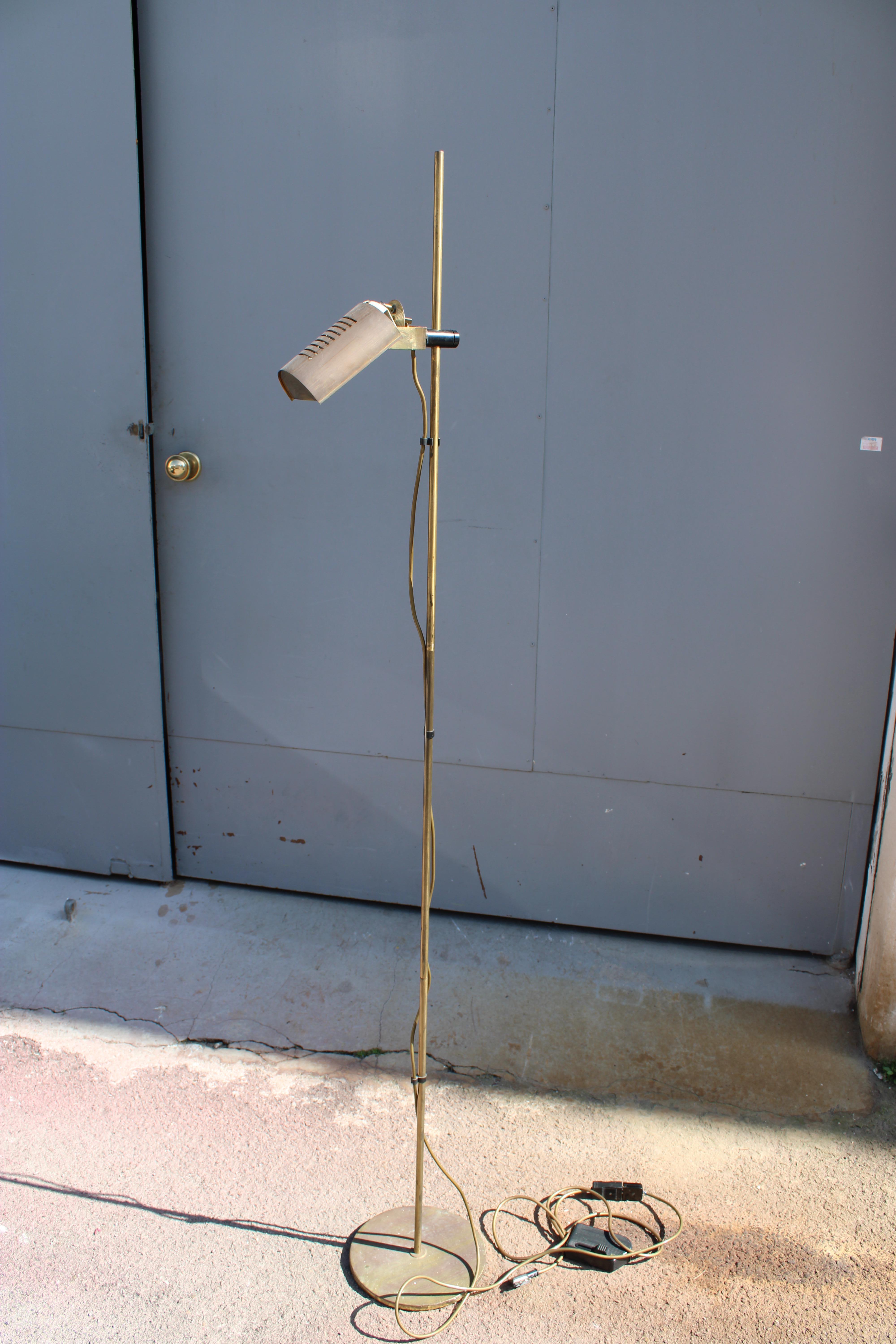 Lampadaire minimal en laiton massif 1970 Italie 