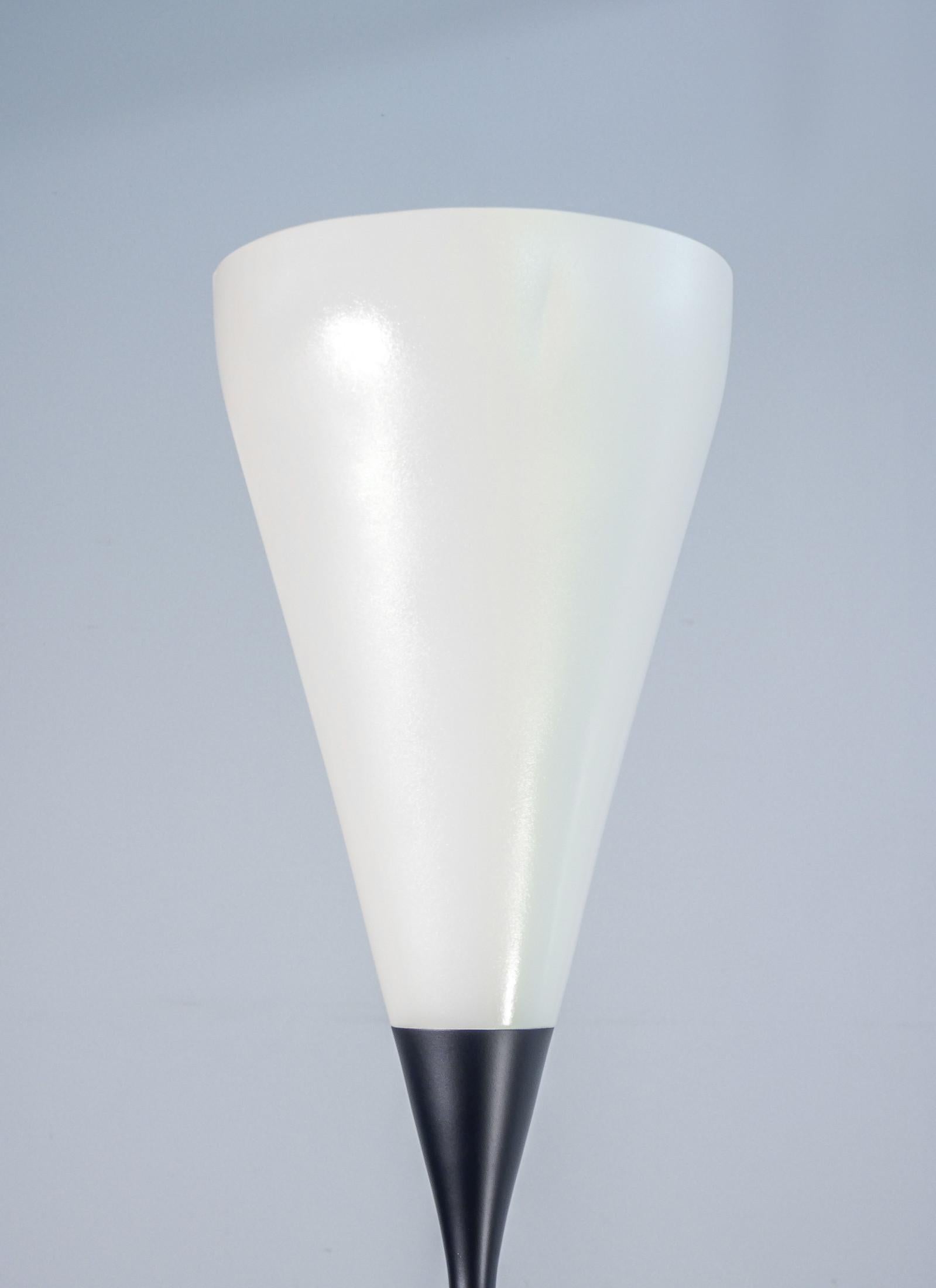 Lampada da terra mod. 1051/M, design Gino SARFATTI per ARTELUCE. Italia, Anni 50 In condizioni buone in vendita a Torino, IT