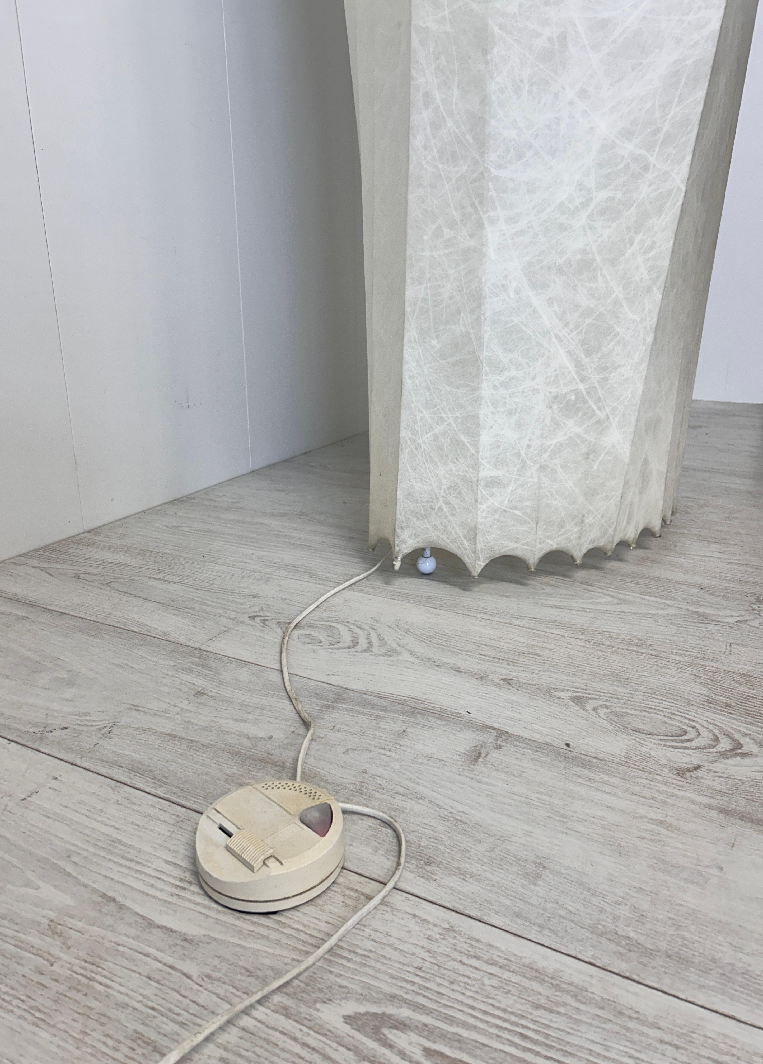 Lampada da terra mod. Fantasma XL, Tobia Scarpa, Flos 2