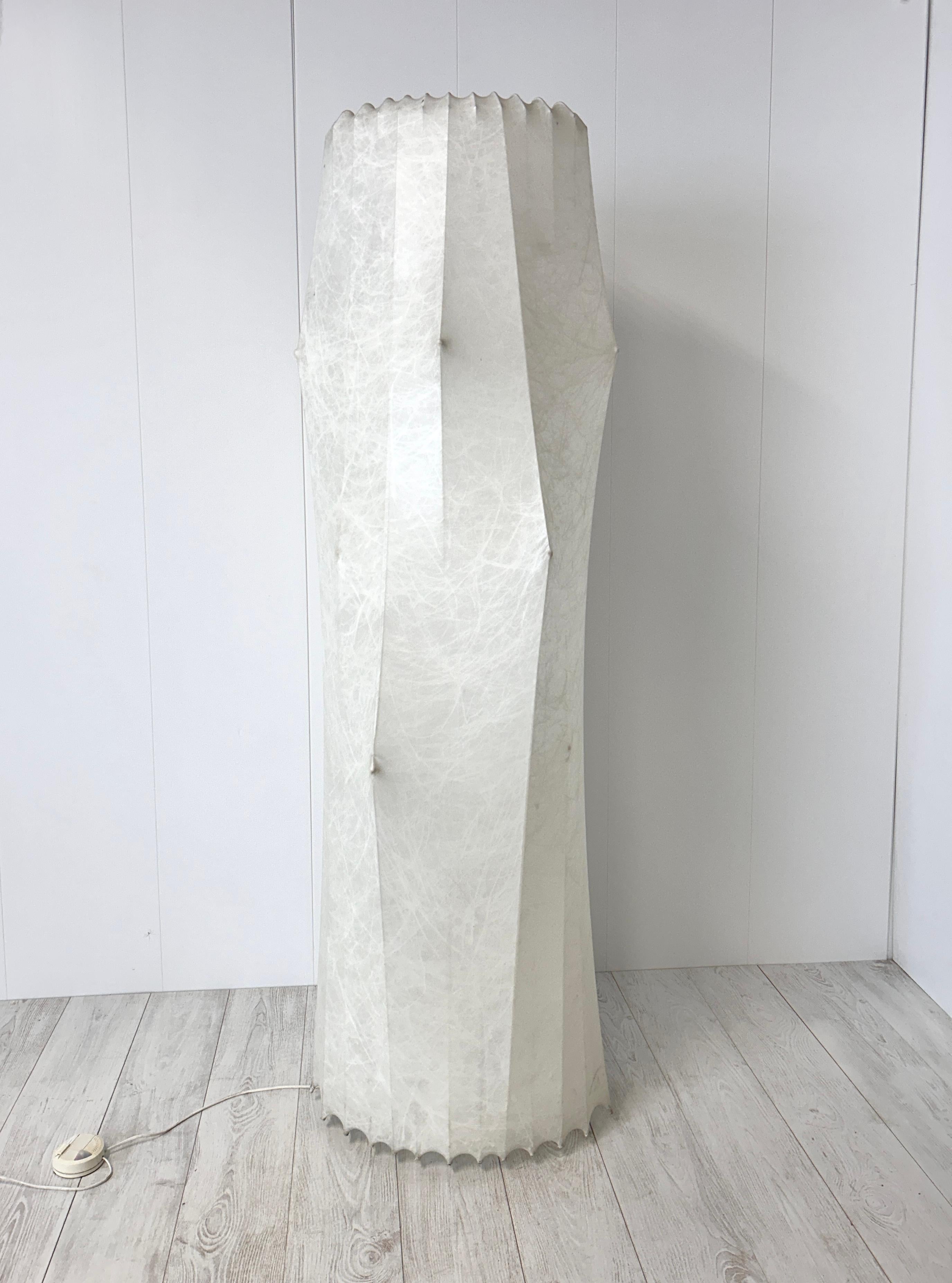Lampada da terra mod. Fantasma XL, Tobia Scarpa, Flos 3