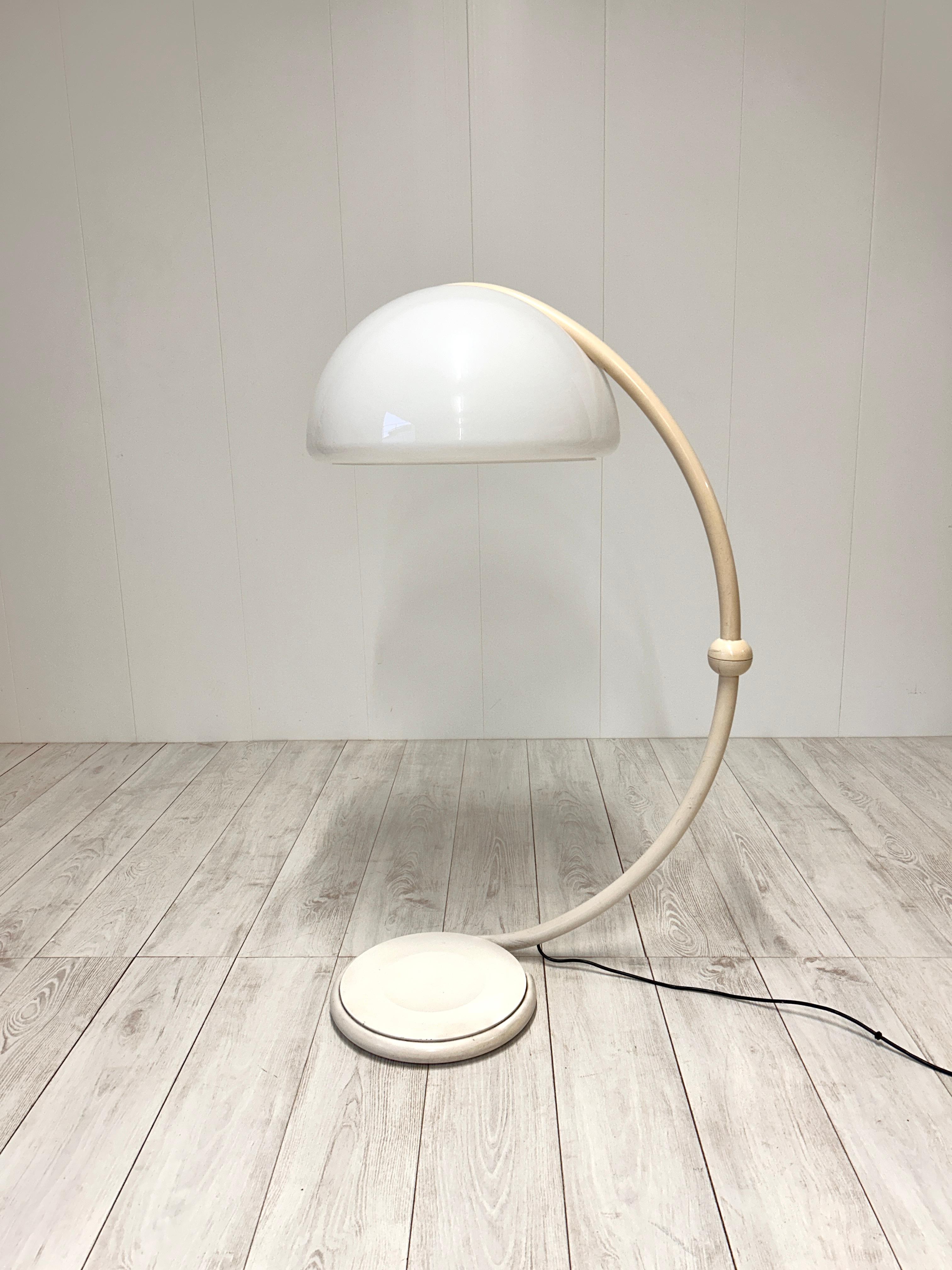 Serpente floor lamp mod. by Elio Martinelli for Martinelli Luce, 1960s For Sale 4