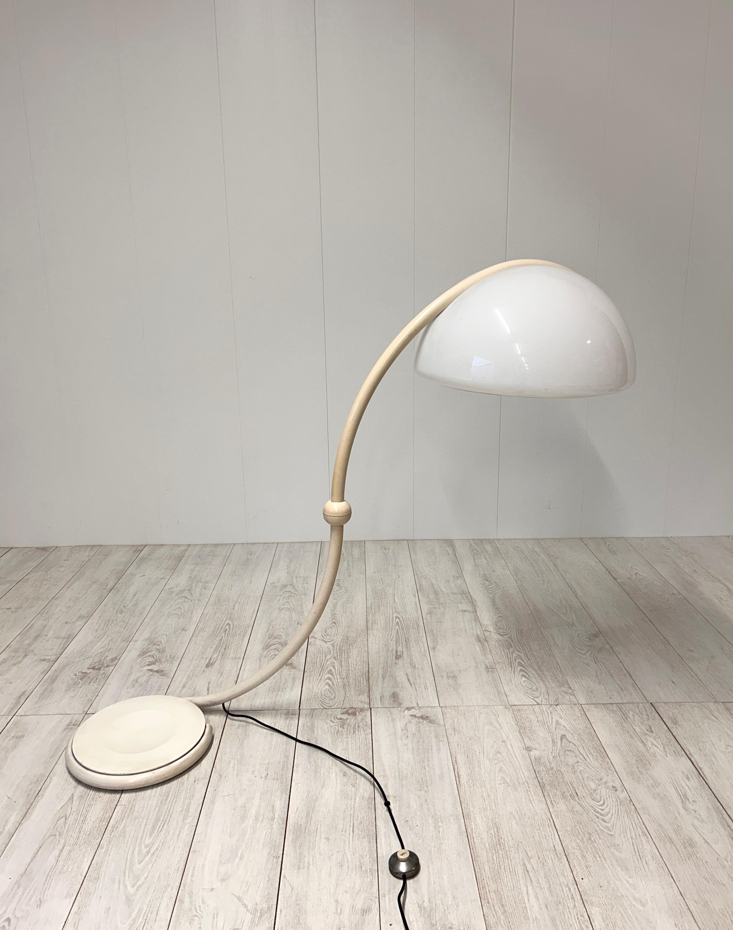 Serpente floor lamp mod. by Elio Martinelli for Martinelli Luce, 1960s For Sale 6
