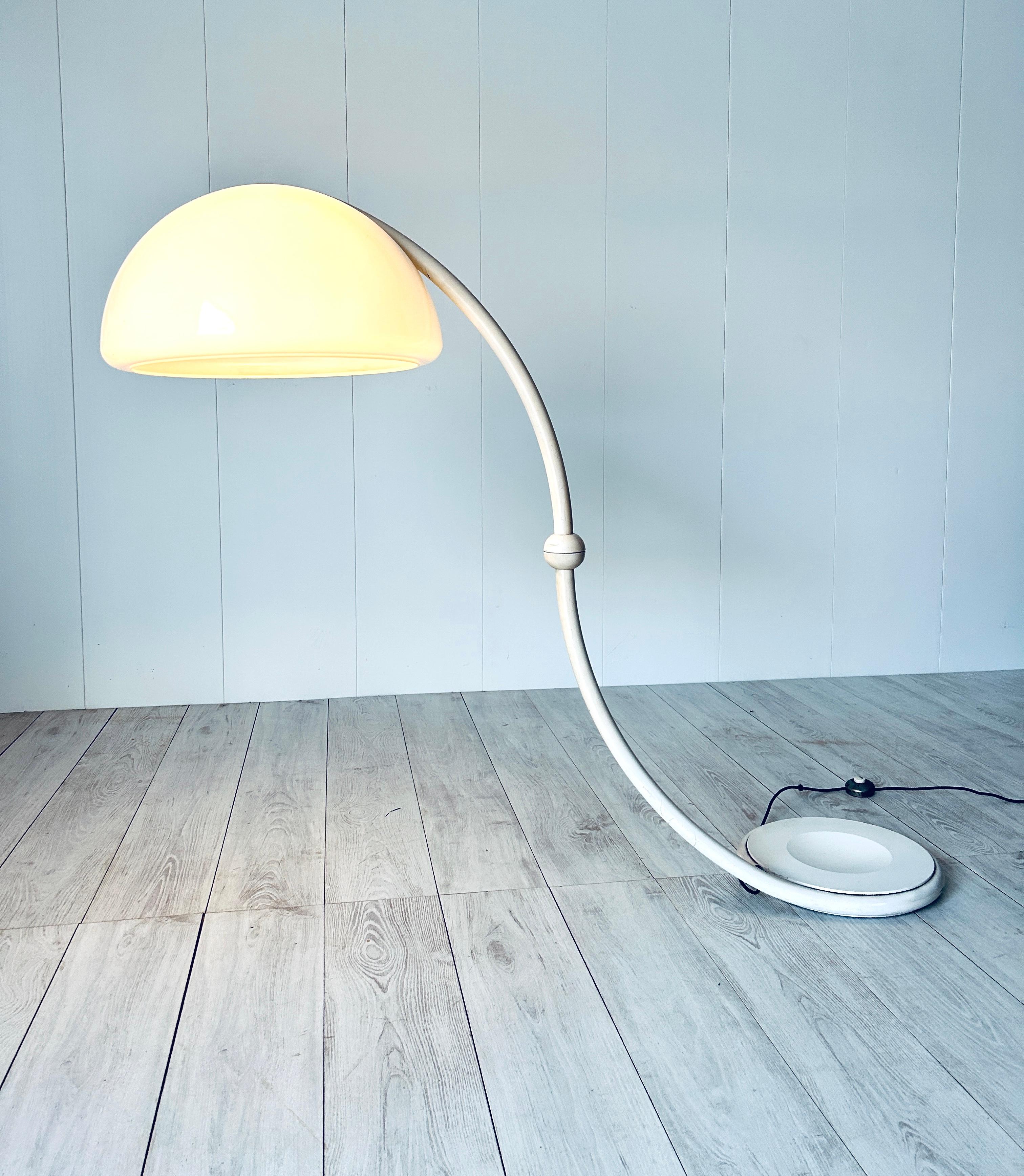Italian Serpente floor lamp mod. by Elio Martinelli for Martinelli Luce, 1960s For Sale