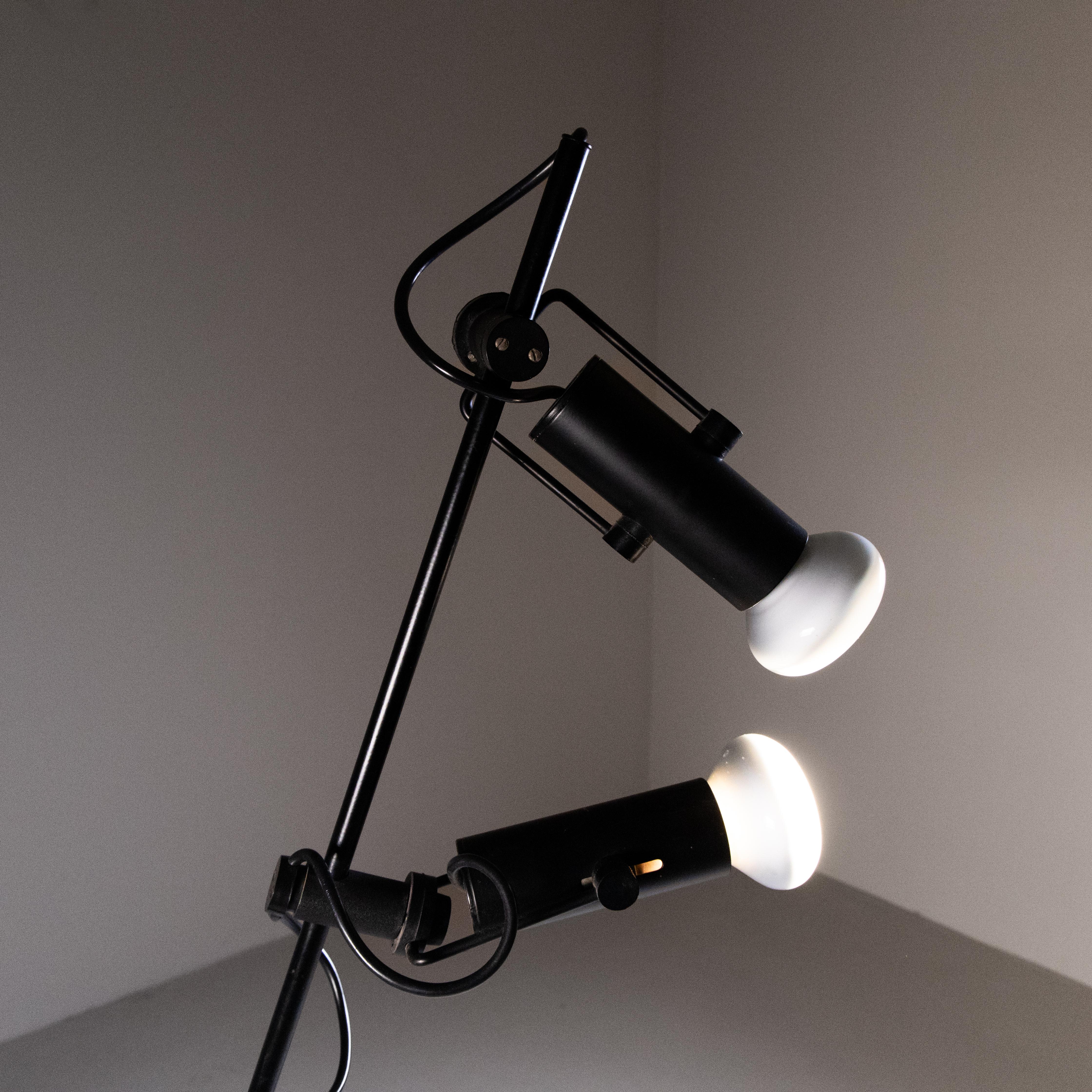 Black floor lamp with adjustable lights, 1960s For Sale 4