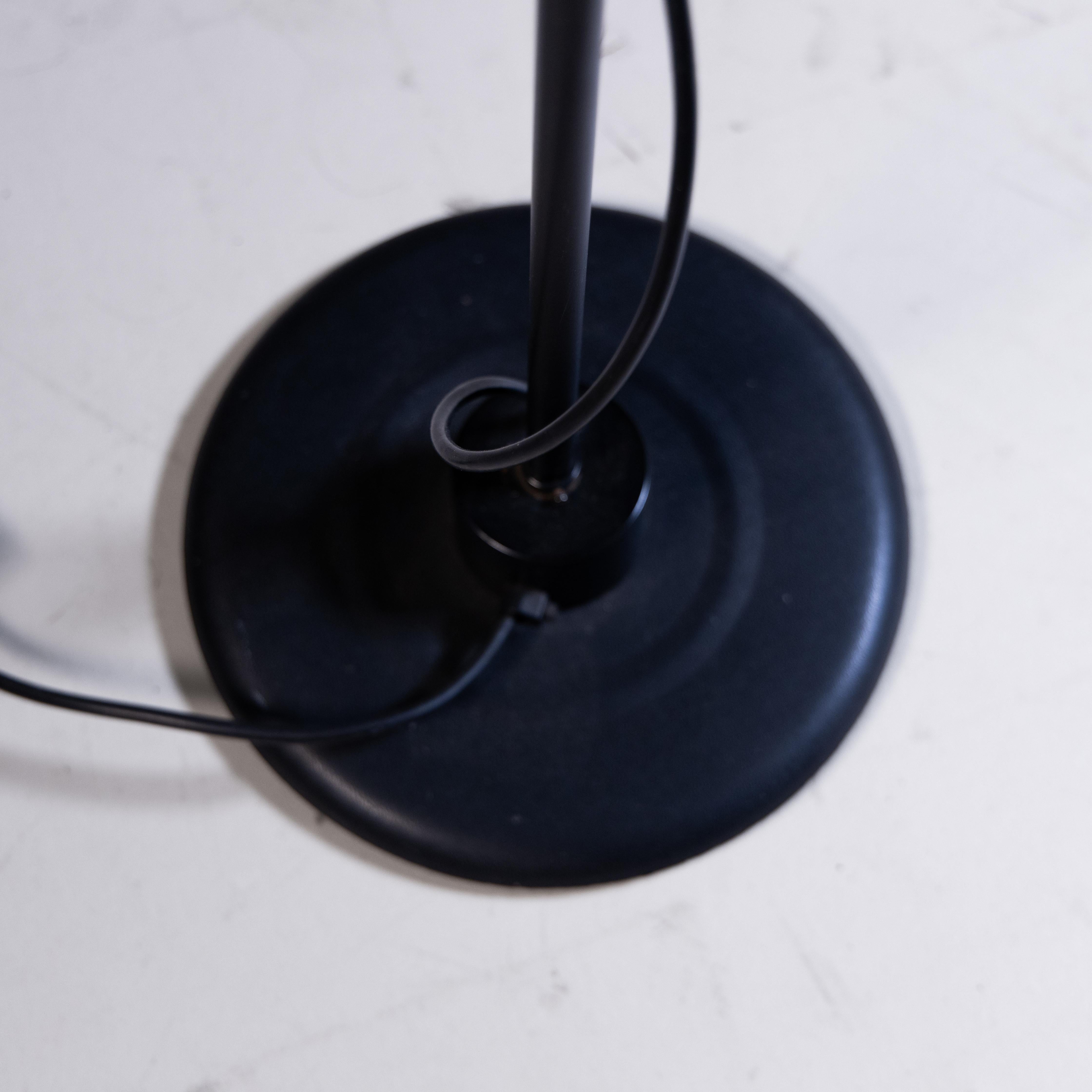 Black floor lamp with adjustable lights, 1960s For Sale 2