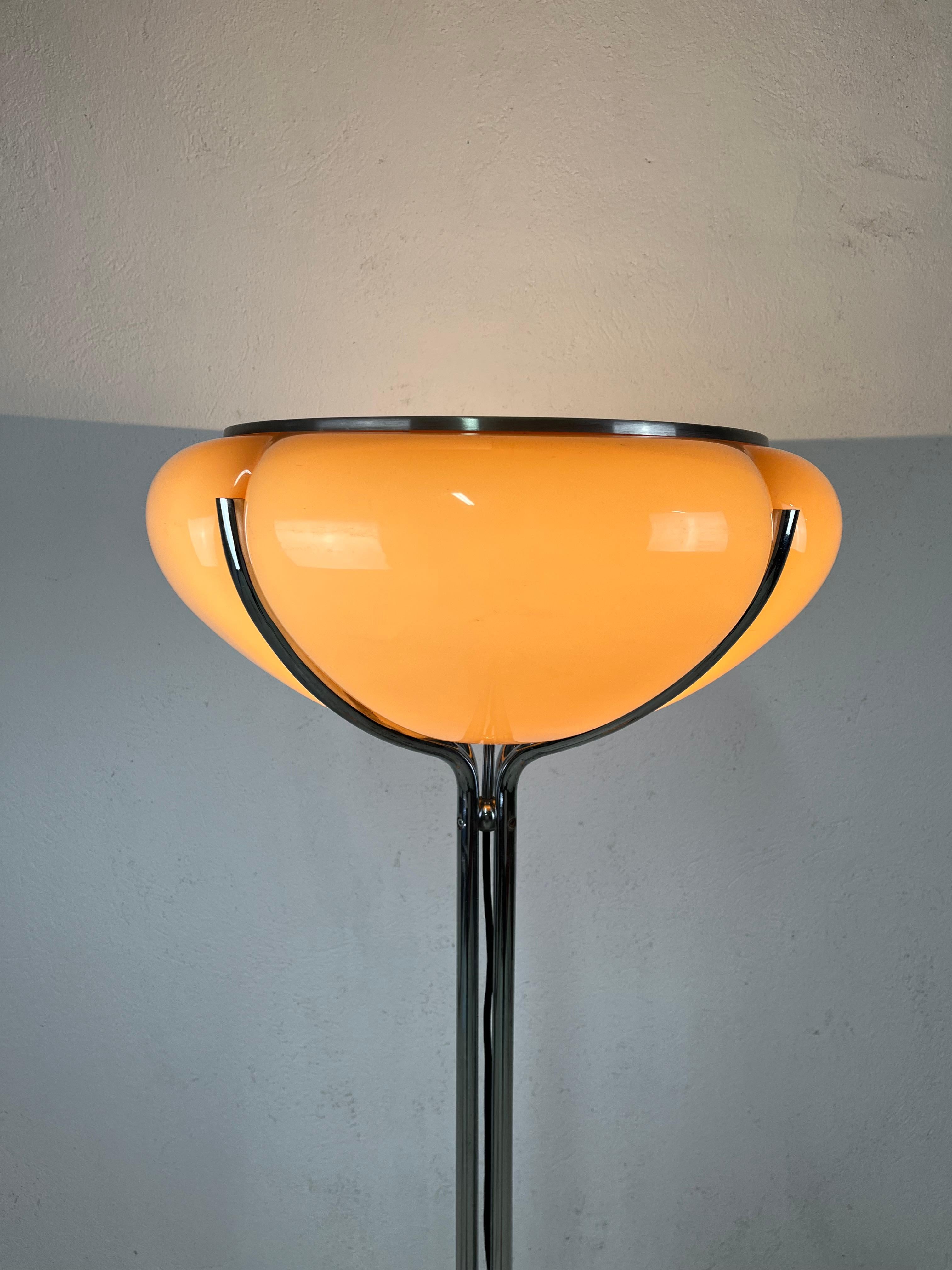 Quadrifoglio Gae Aulenti Harvey Guzzini 1970 lampadaire 7