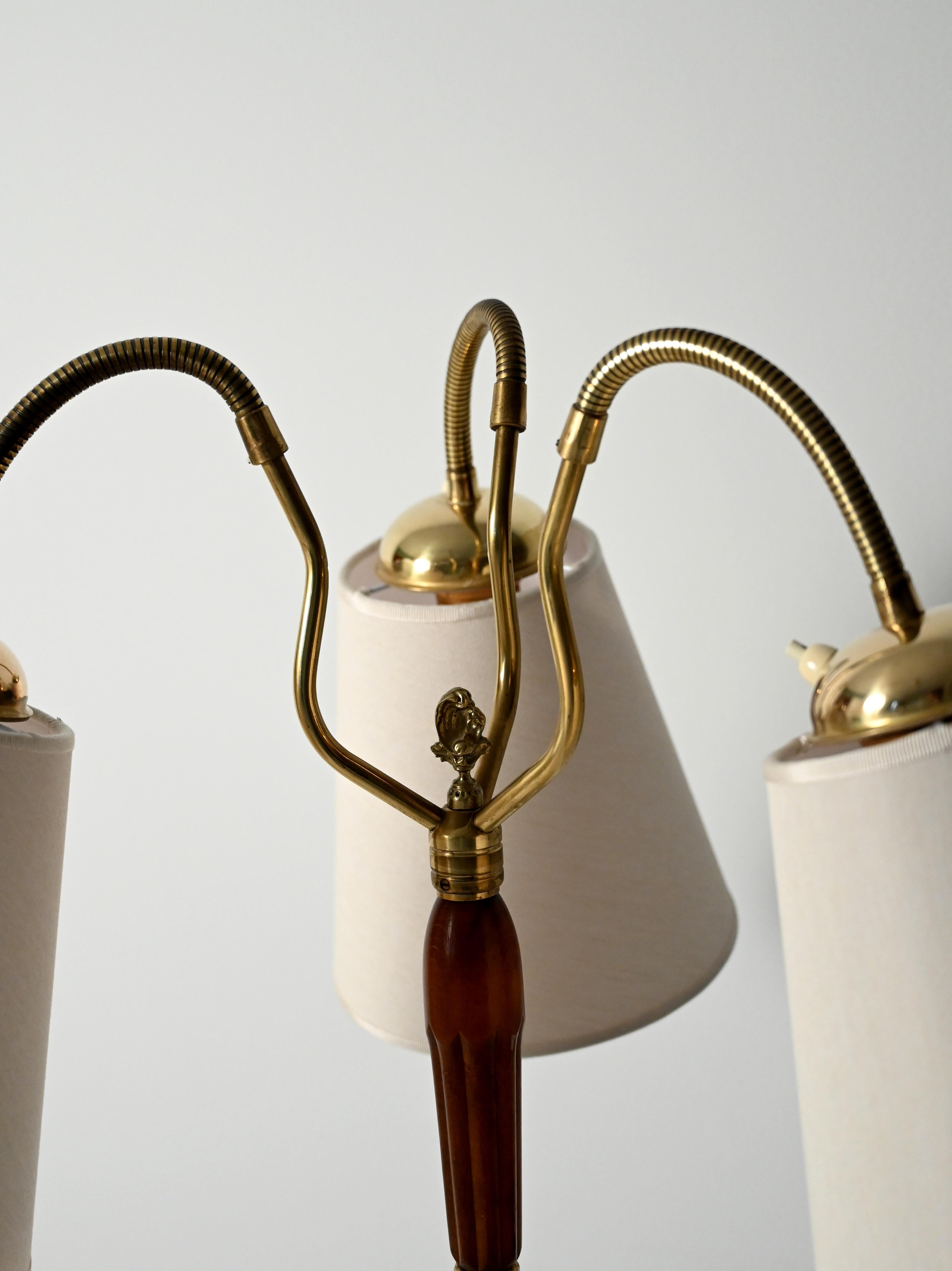 Lampada da terra scandinava a tre bracci in teak e ottone, anni 40–50 en vente 5