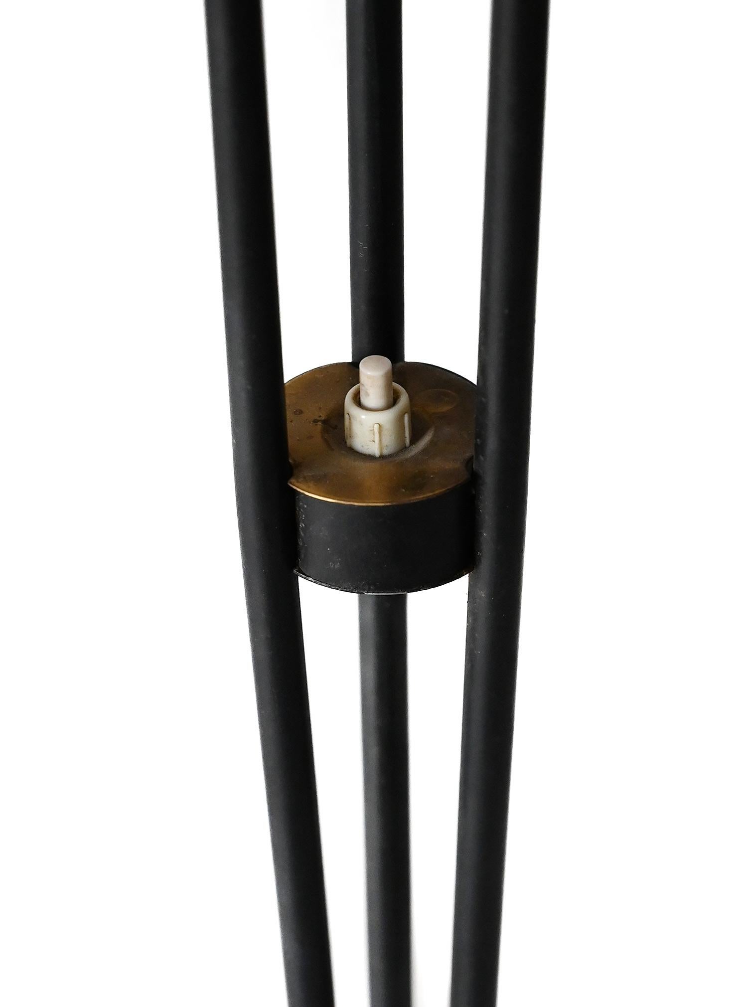 Scandinavian 1950s floor lamp with three arms For Sale 1