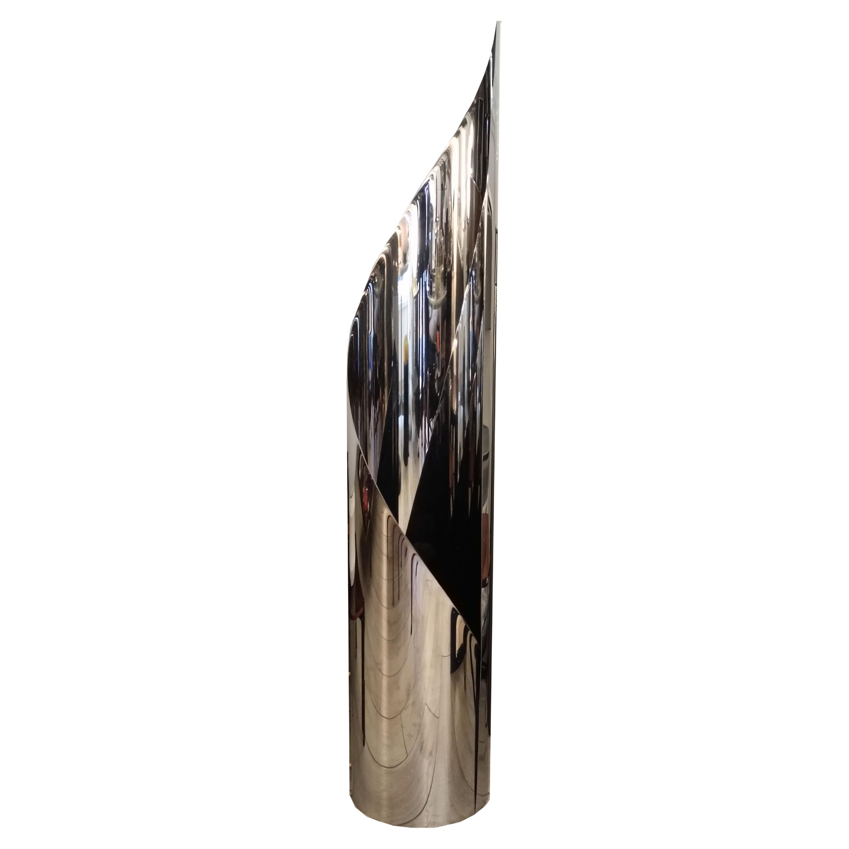 Lámpara de pie escultural de chapa metálica en espiral, Italia Años 70 en venta