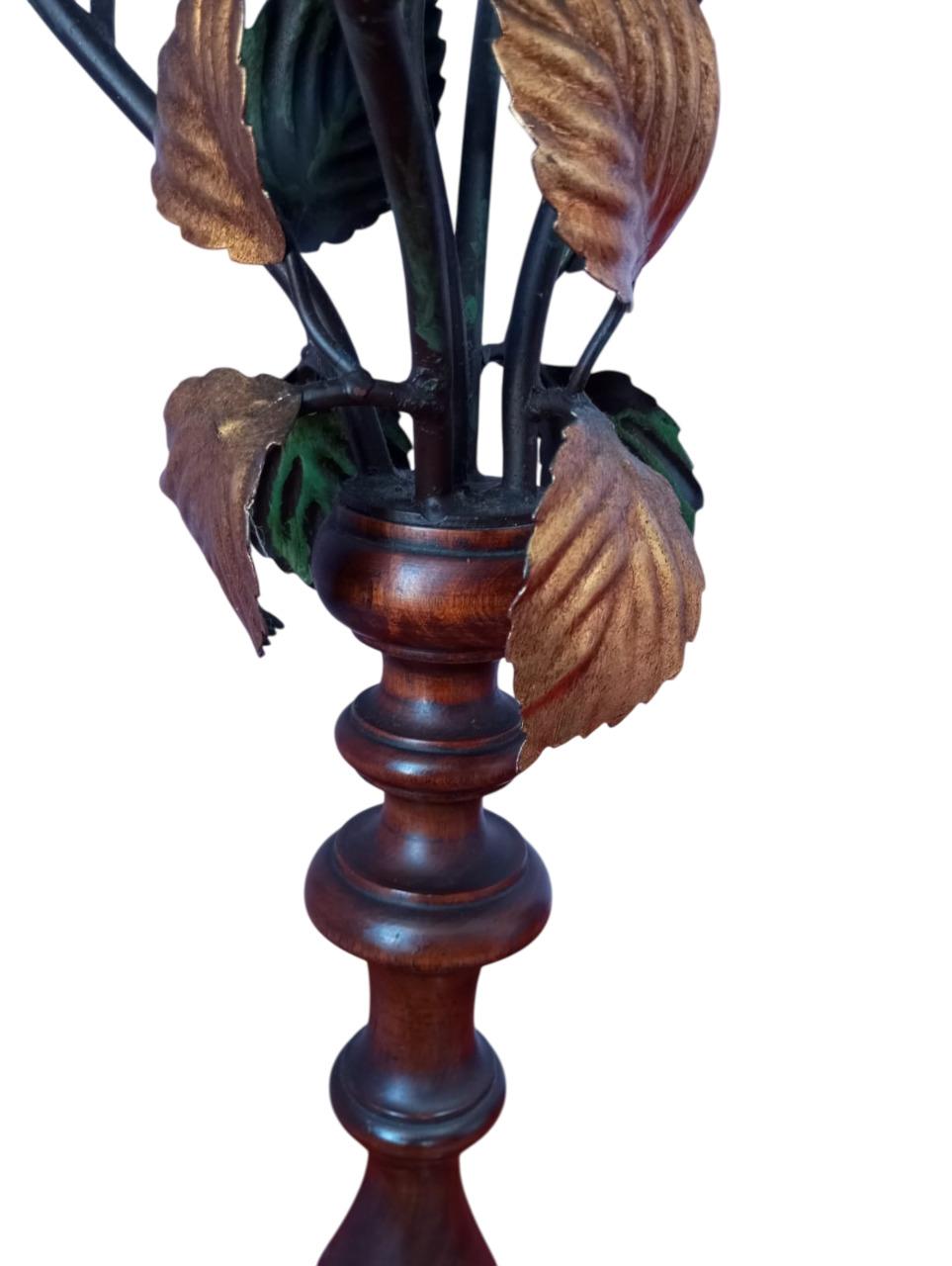 Floor lamp-sculpture with Murano glass roses - Italy, 1960s For Sale 8